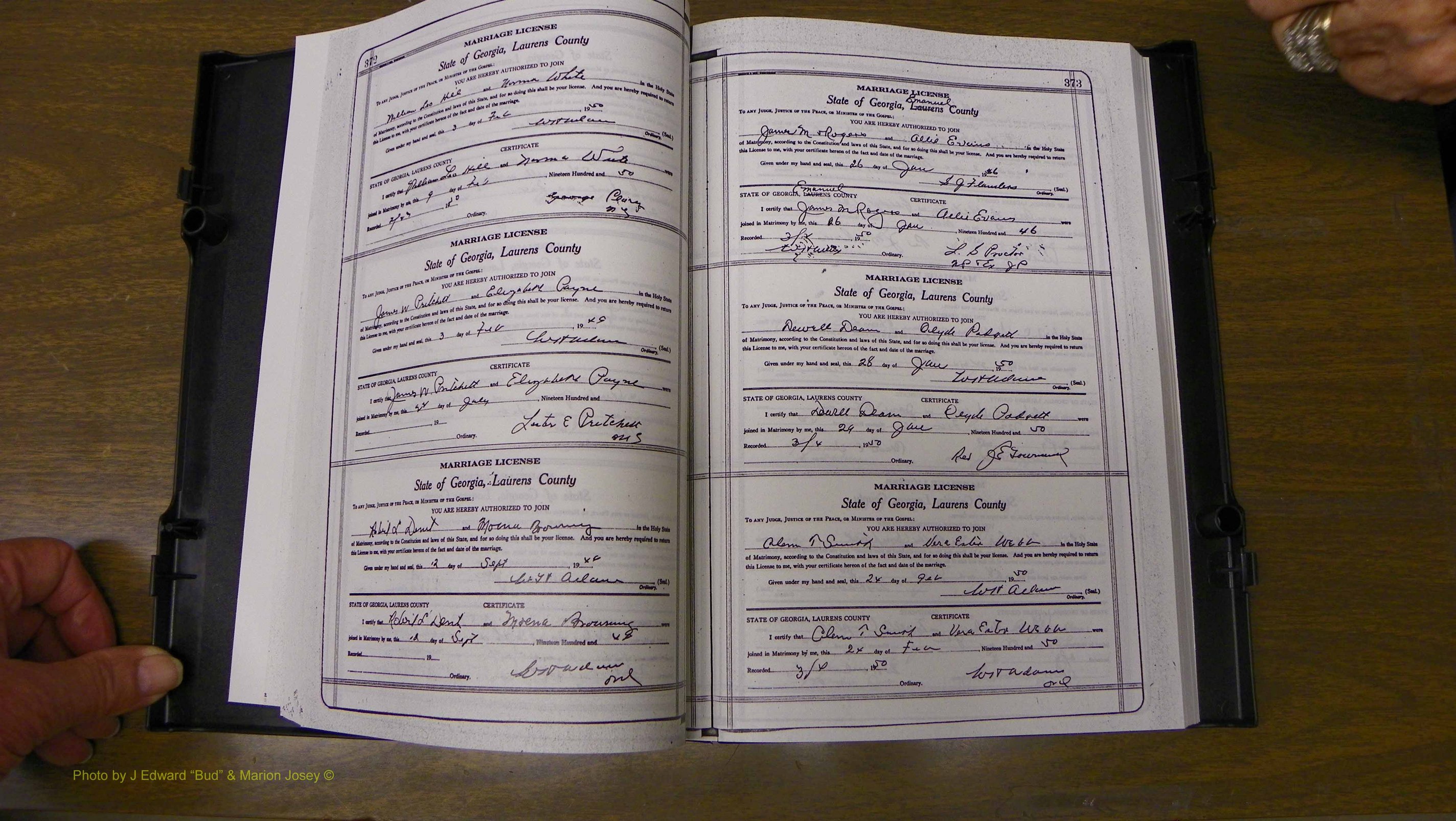 Laurens Co, GA, Marriages Book W, 1944 - 1955, White, P 372-373.JPG