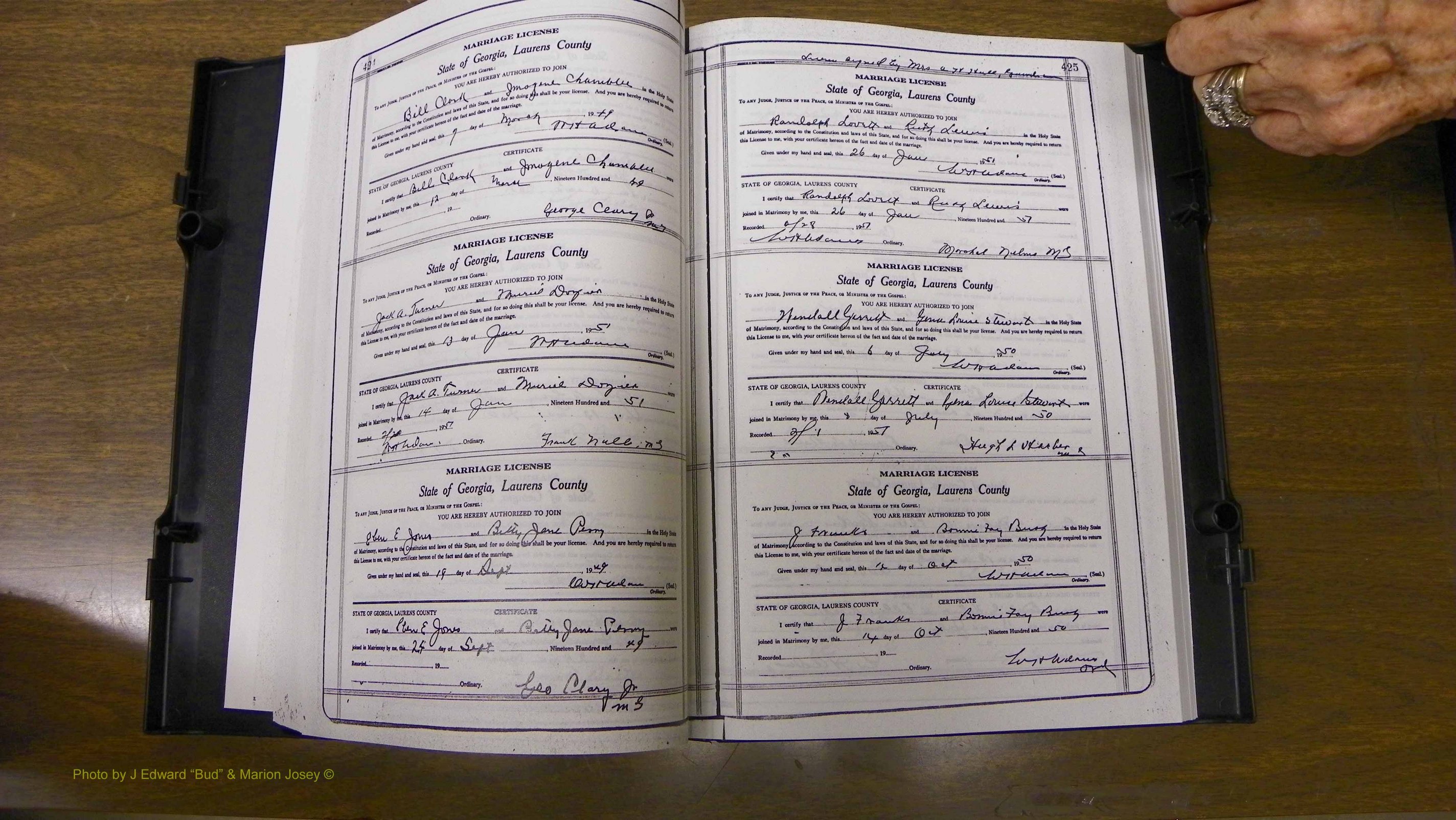 Laurens Co, GA, Marriages Book W, 1944 - 1955, White, P 424-425.JPG