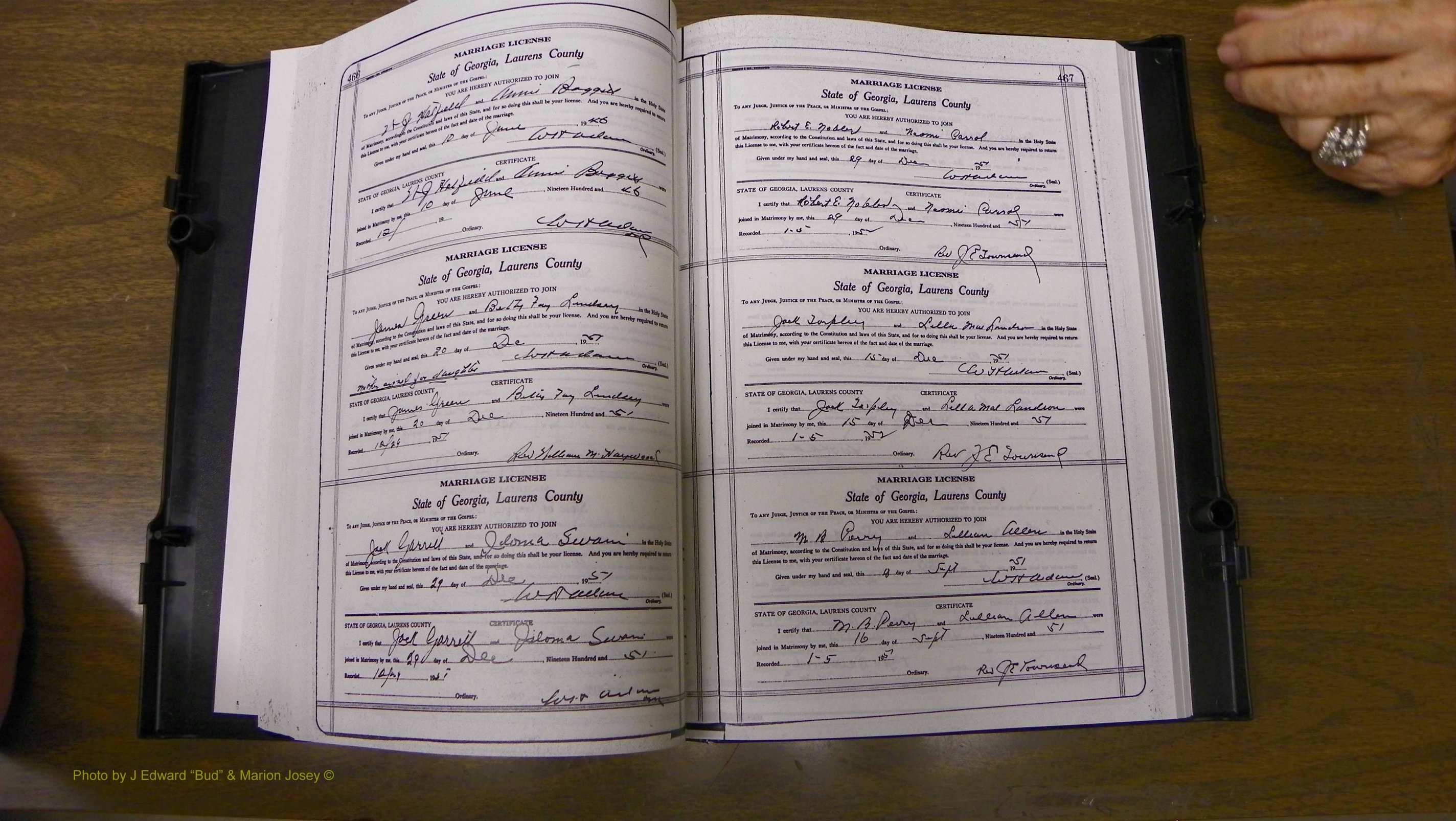 Laurens Co, GA, Marriages Book W, 1944 - 1955, White, P 466-467.JPG