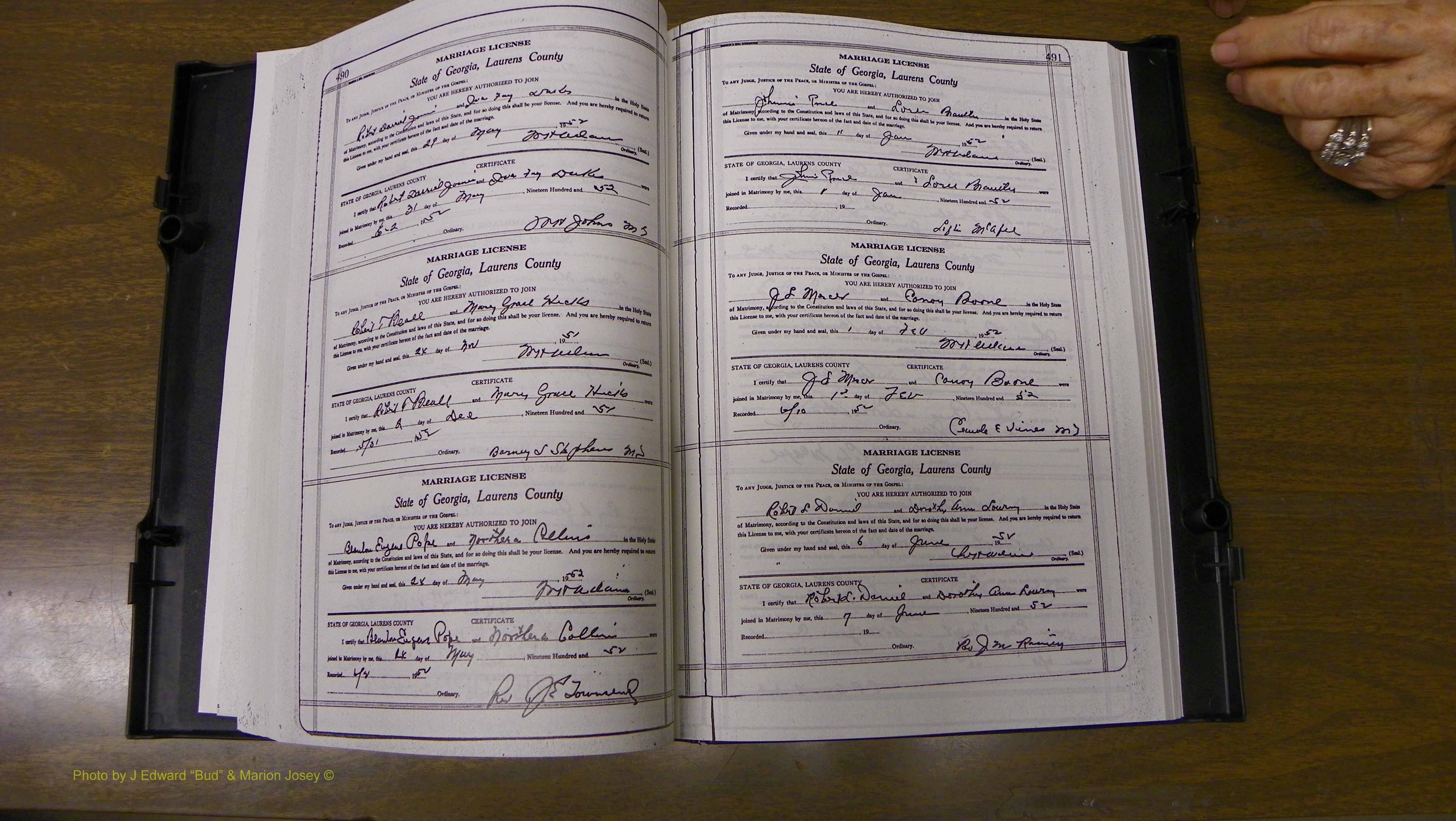 Laurens Co, GA, Marriages Book W, 1944 - 1955, White, P 490-491.JPG