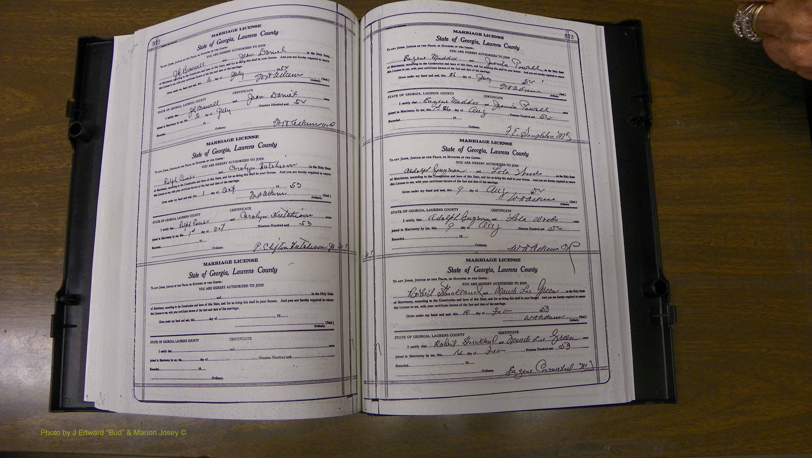 Laurens Co, GA, Marriages Book W, 1944 - 1955, White, P 572-573.JPG