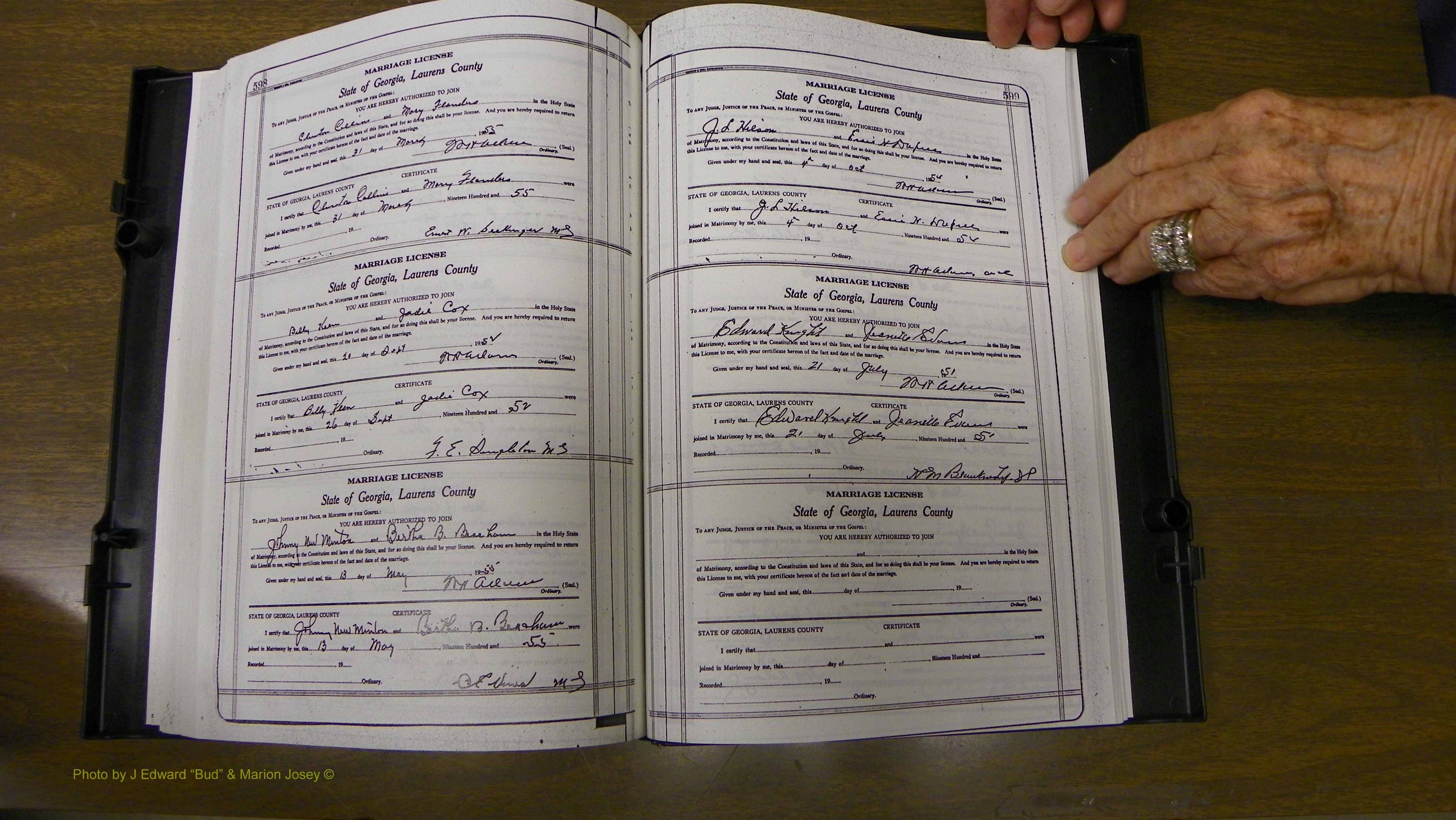 Laurens Co, GA, Marriages Book W, 1944 - 1955, White, P 598-599.JPG
