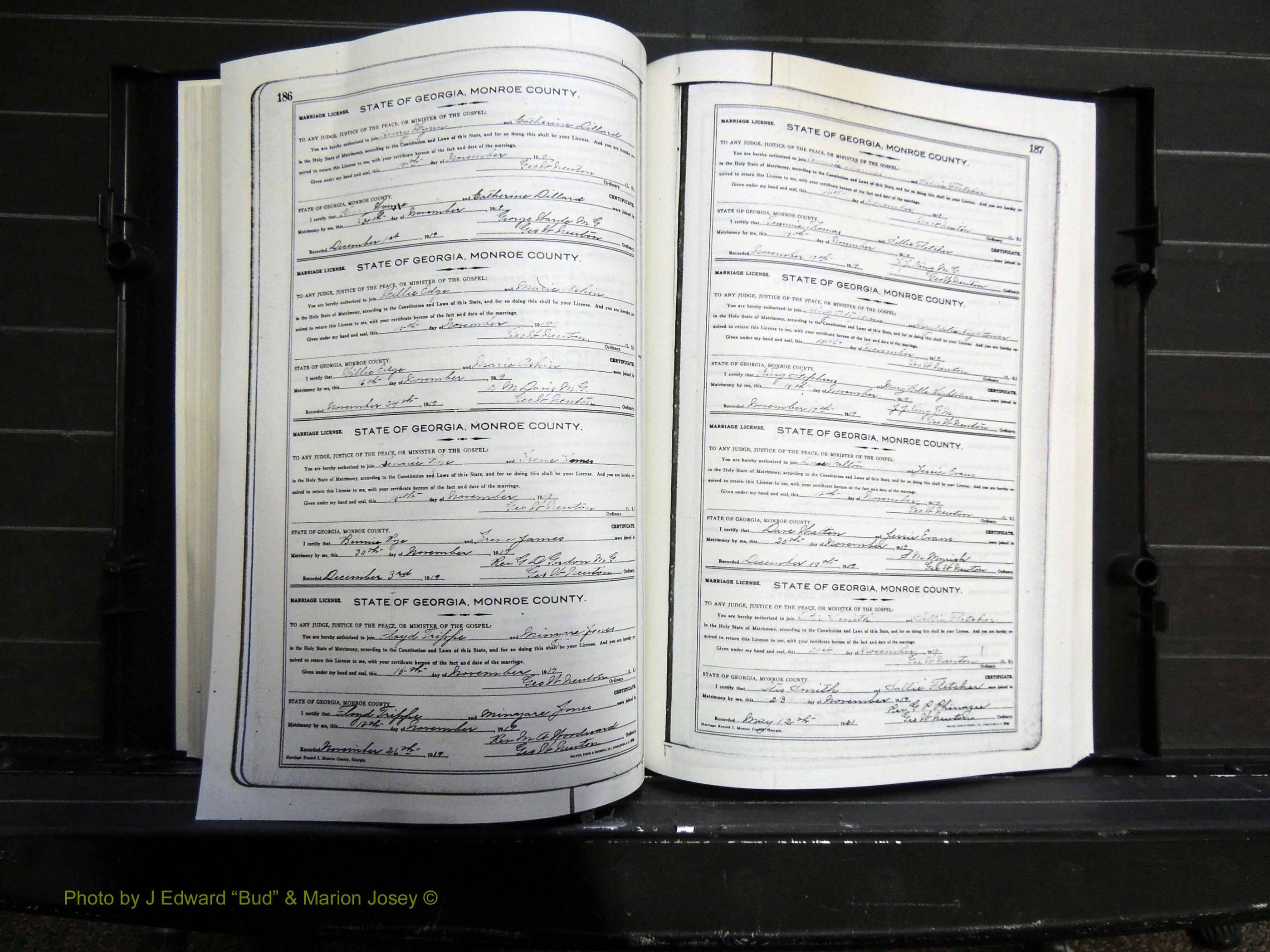 Monroe Co, GA, Marriages, Book I, 1917-1922 pg 186-187.JPG