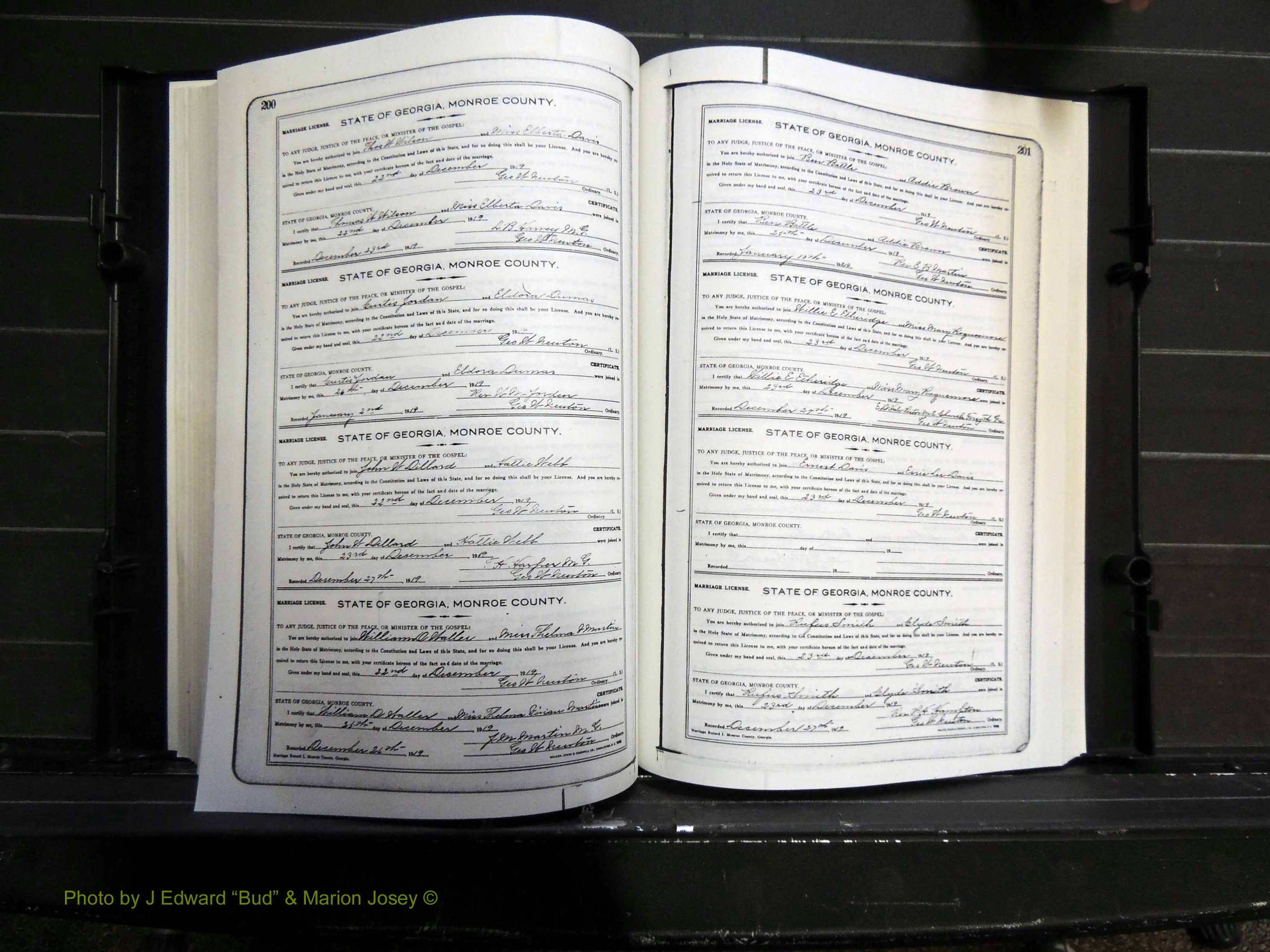 Monroe Co, GA, Marriages, Book I, 1917-1922 pg 200-201.JPG