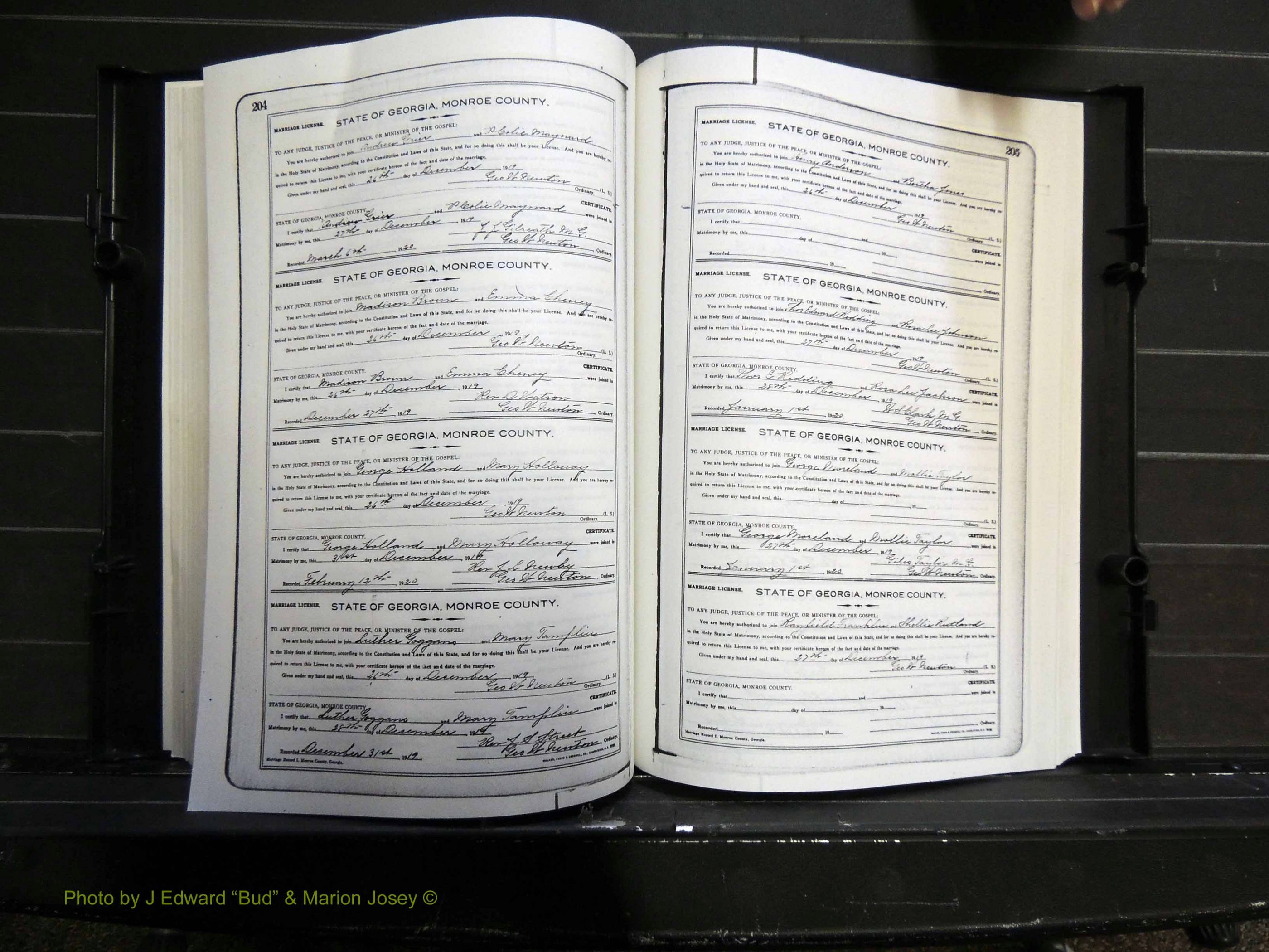 Monroe Co, GA, Marriages, Book I, 1917-1922 pg 204-205.JPG