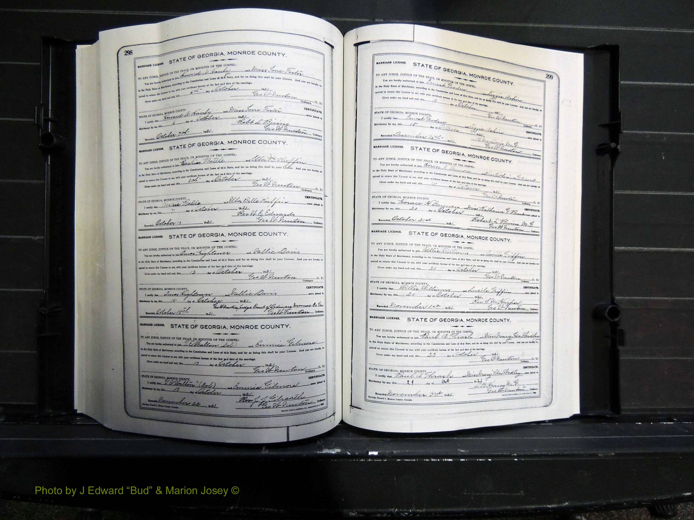 Monroe Co, GA, Marriages, Book I, 1917-1922 pg 298-299.JPG