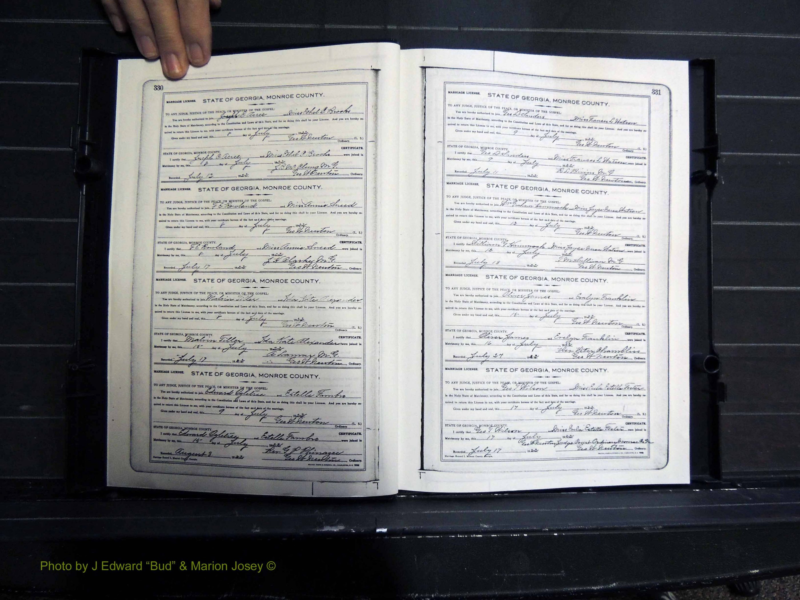 Monroe Co, GA, Marriages, Book I2, 1922-1929 pg 330-331.JPG