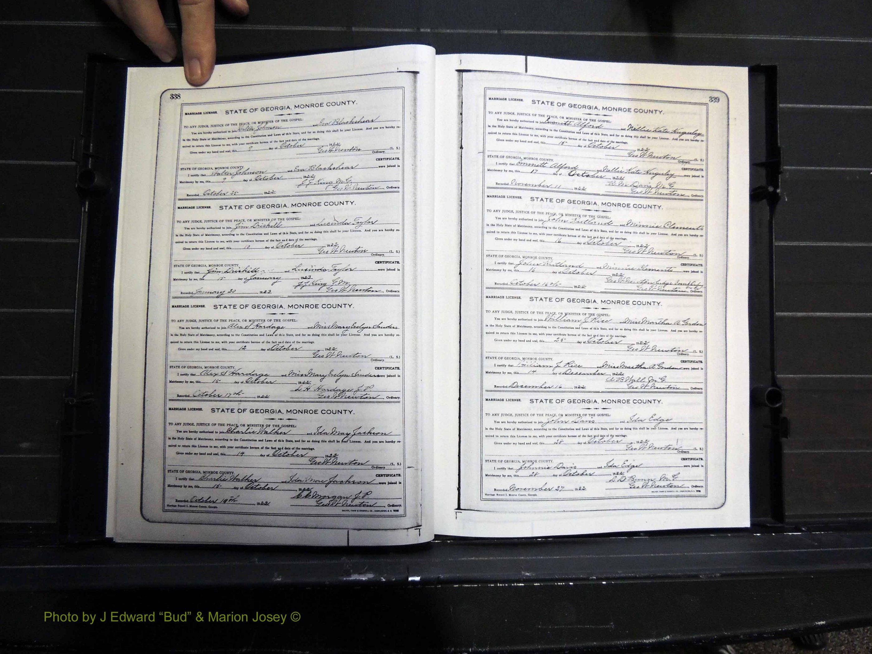 Monroe Co, GA, Marriages, Book I2, 1922-1929 pg 338-339.JPG
