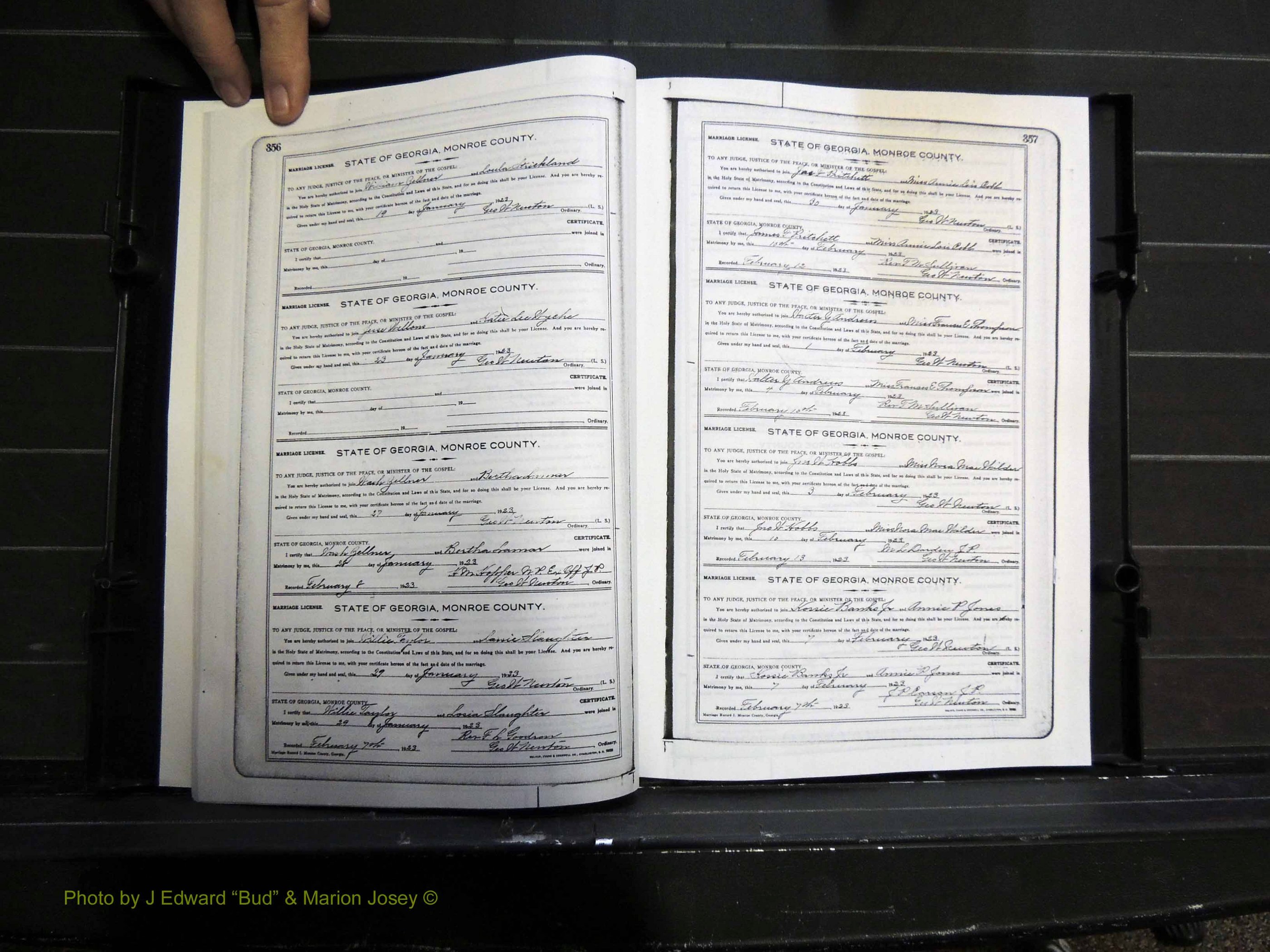 Monroe Co, GA, Marriages, Book I2, 1922-1929 pg 356-357.JPG