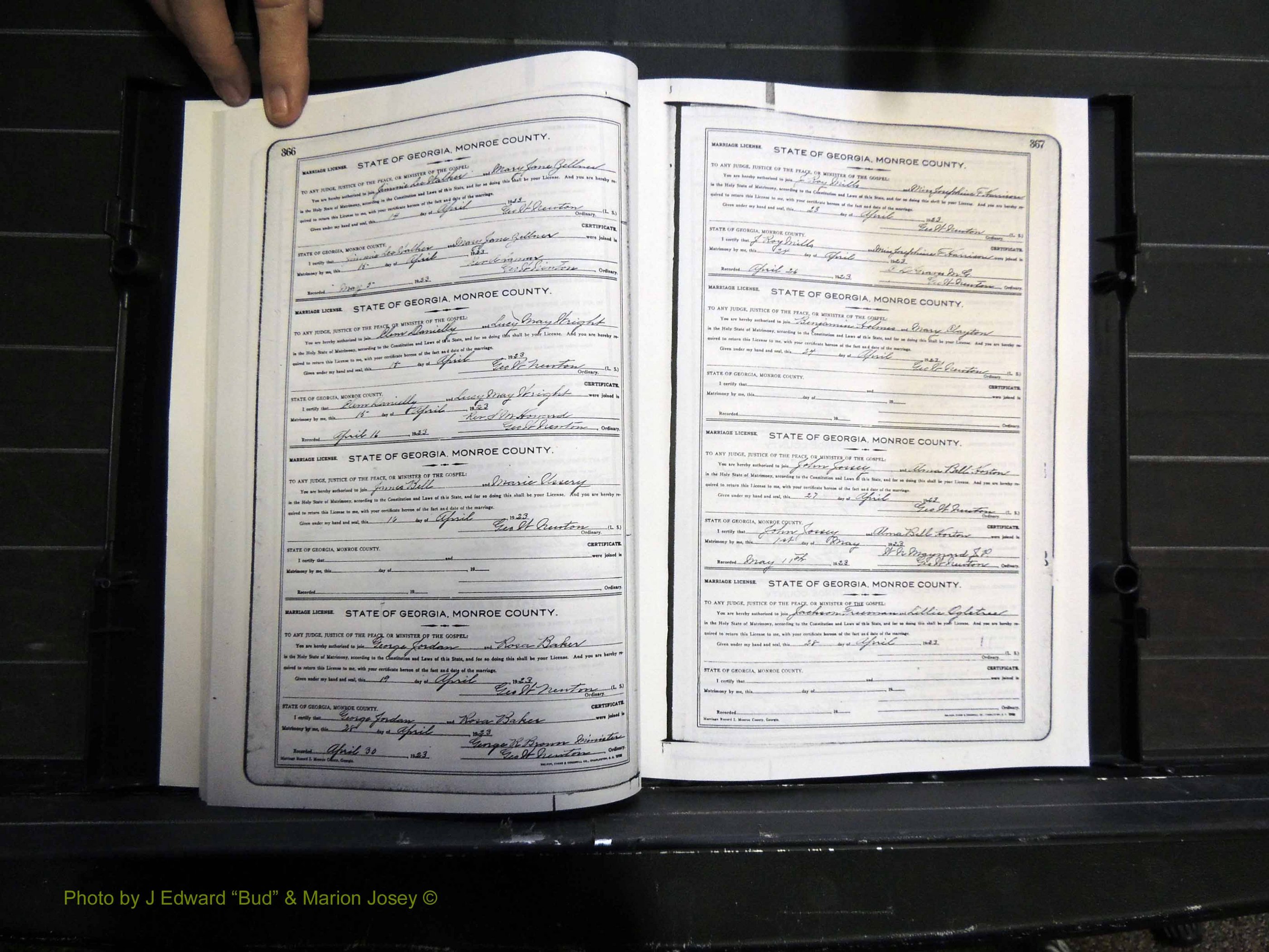 Monroe Co, GA, Marriages, Book I2, 1922-1929 pg 366-367.JPG