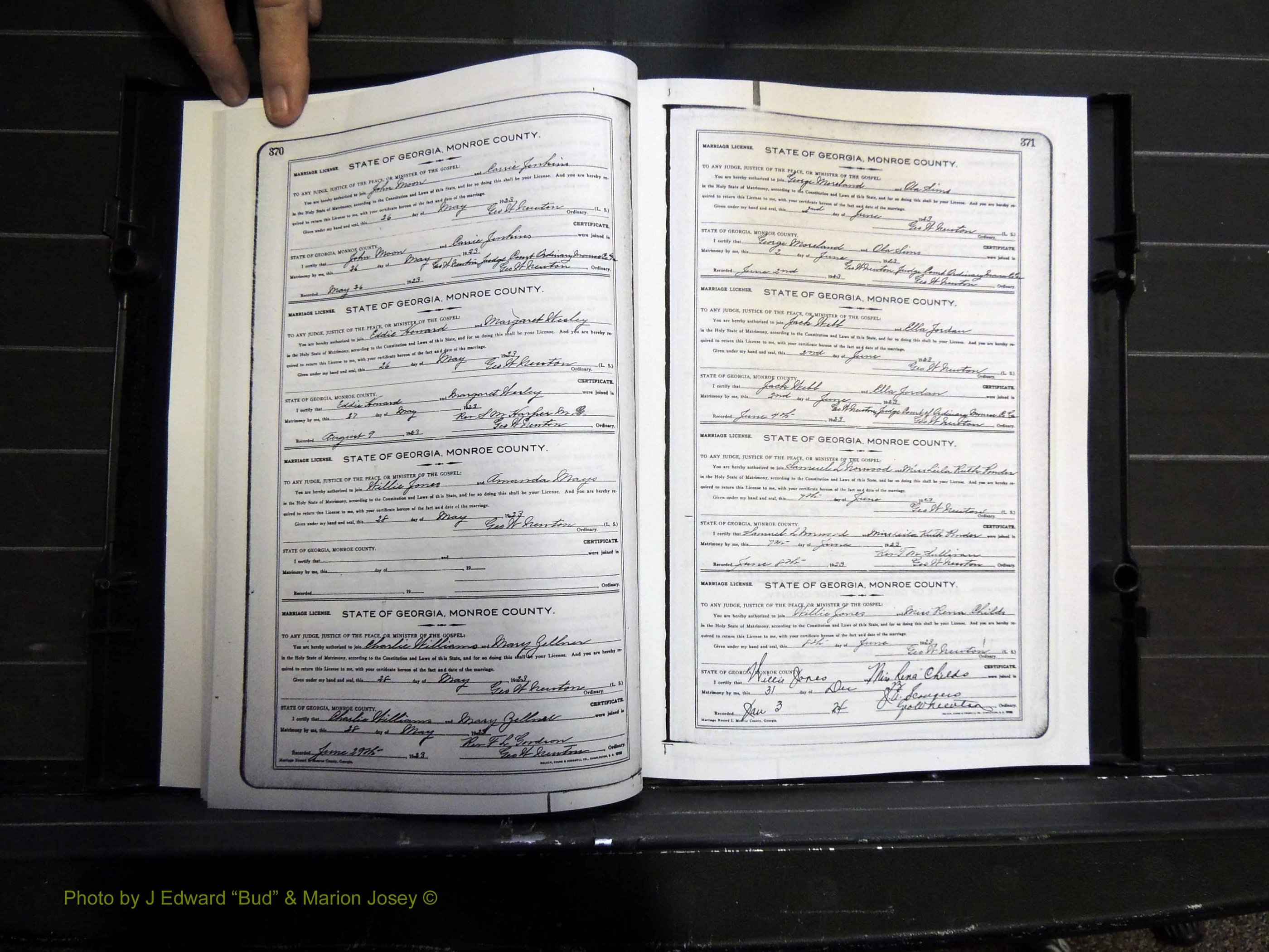 Monroe Co, GA, Marriages, Book I2, 1922-1929 pg 370-371.JPG