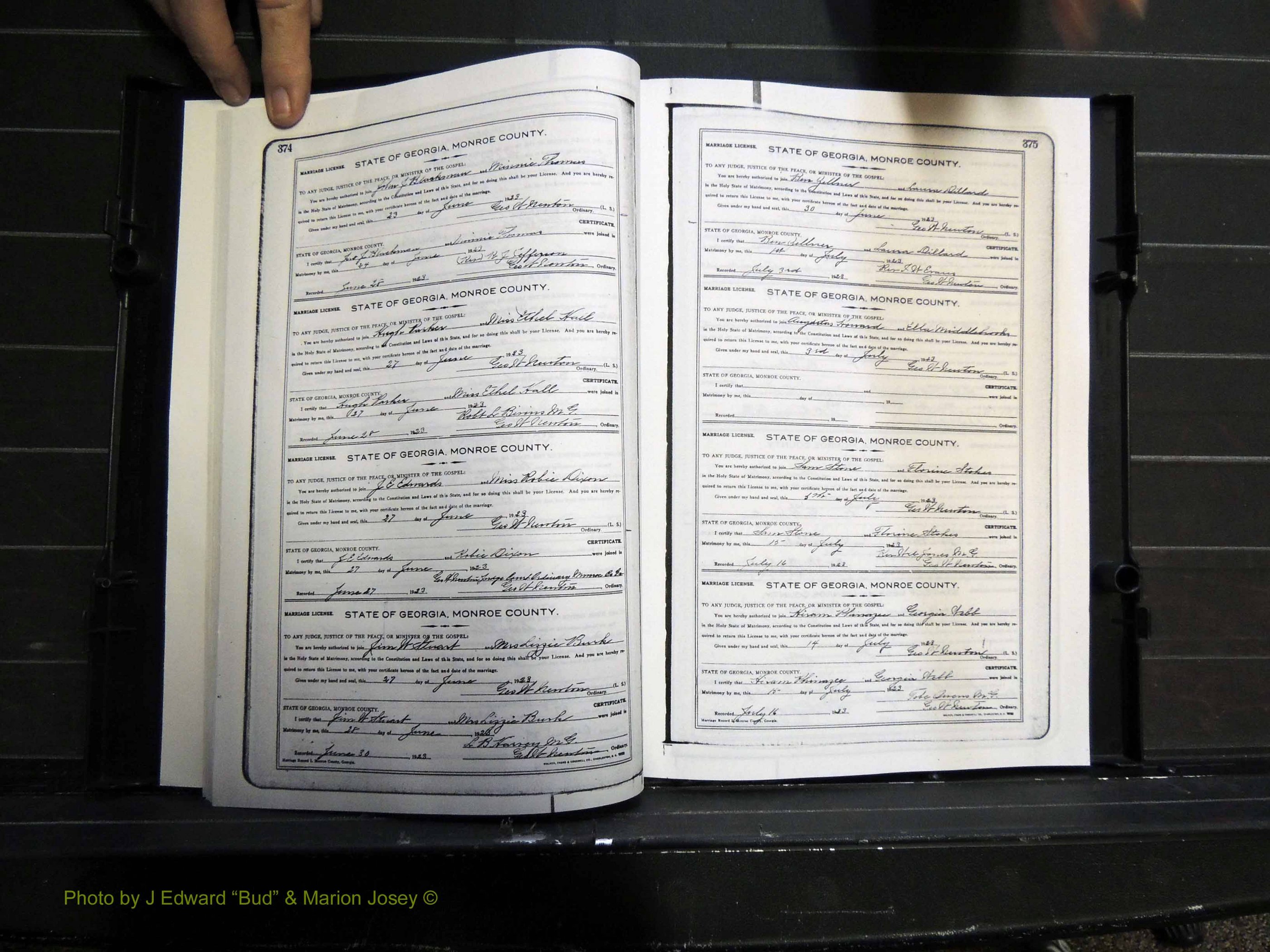 Monroe Co, GA, Marriages, Book I2, 1922-1929 pg 374-375.JPG