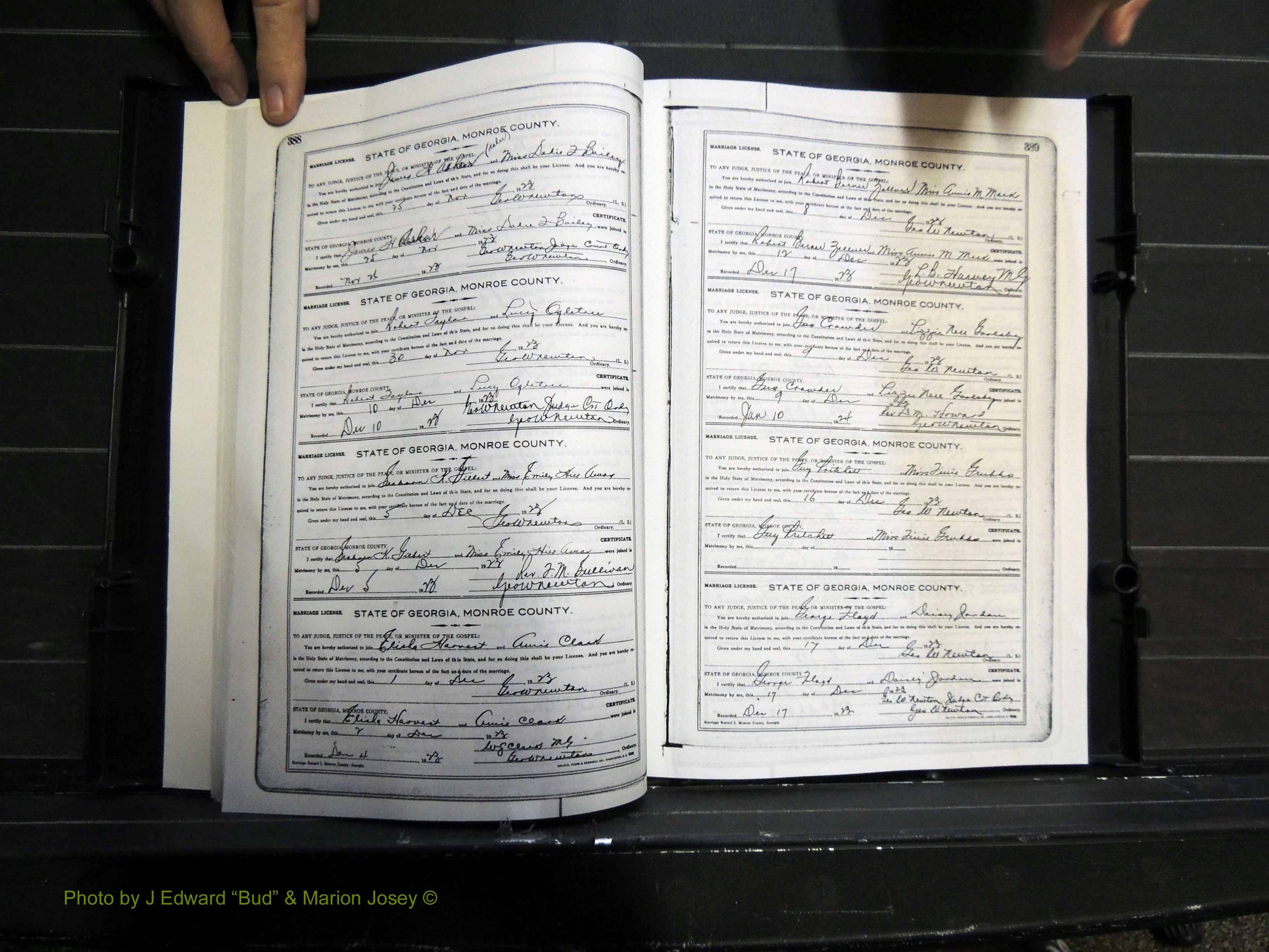 Monroe Co, GA, Marriages, Book I2, 1922-1929 pg 388-389.JPG