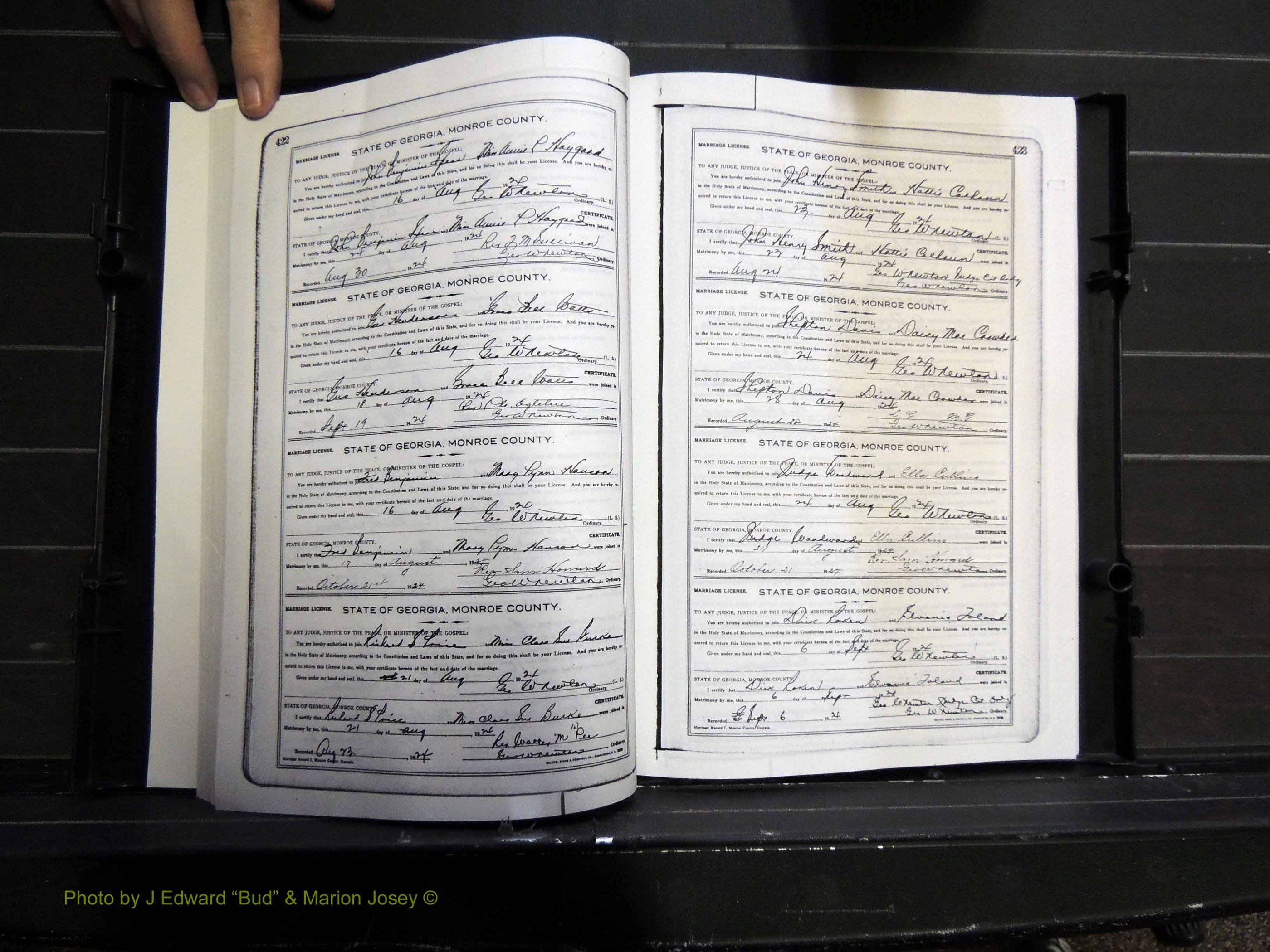 Monroe Co, GA, Marriages, Book I2, 1922-1929 pg 422-423.JPG