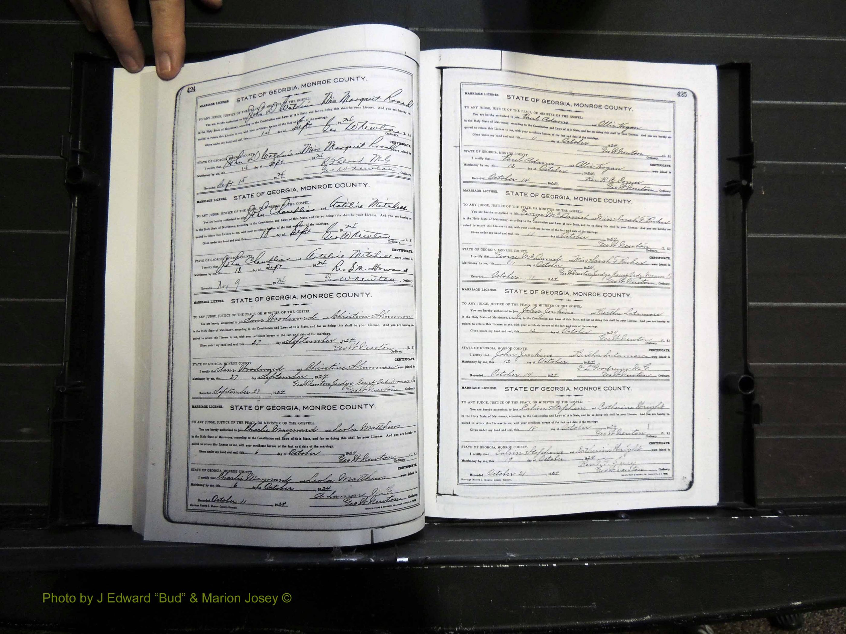 Monroe Co, GA, Marriages, Book I2, 1922-1929 pg 424-425.JPG