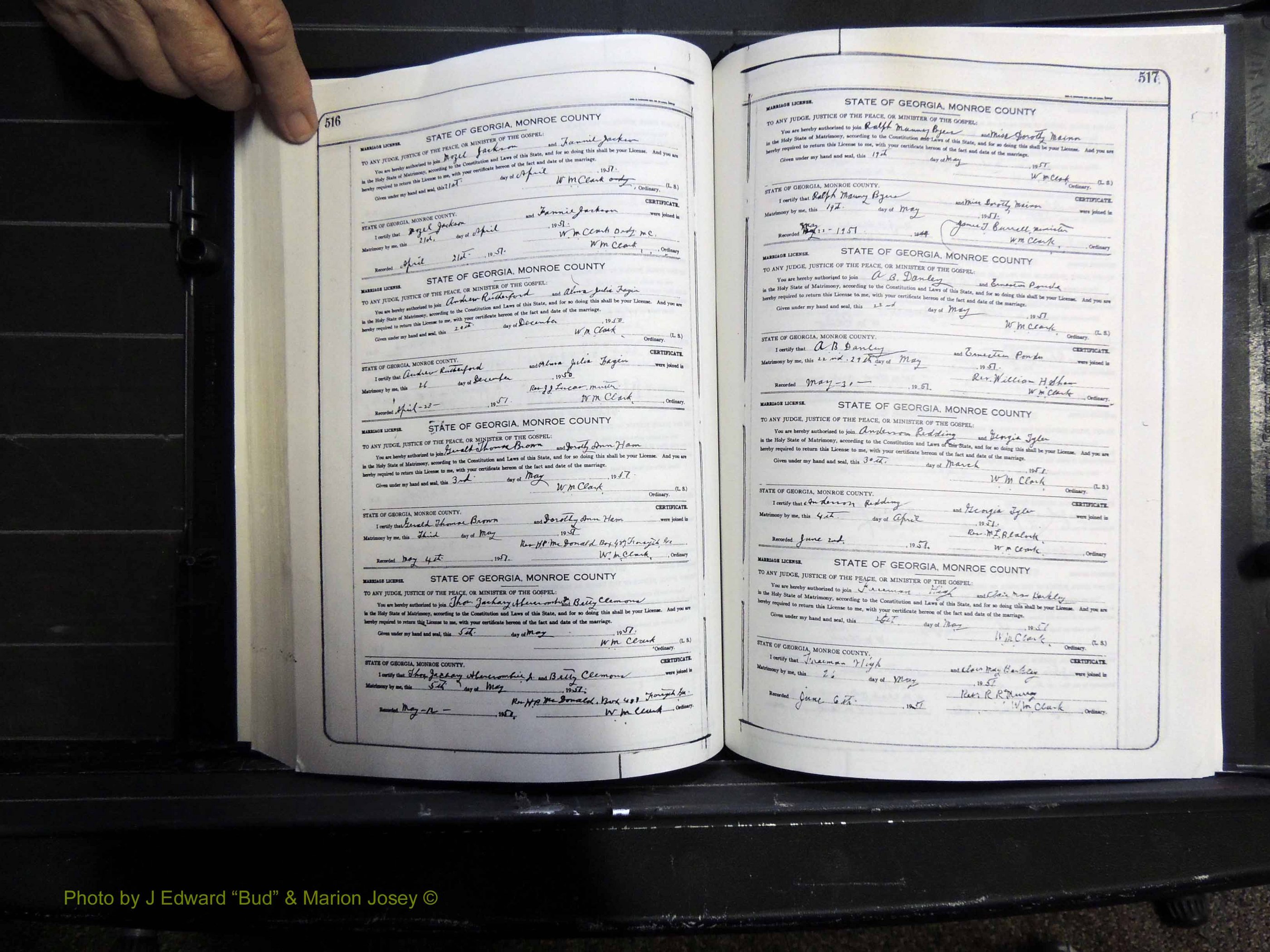 Monroe Co, GA, Marriages, Book J2, 1938-1952 pg 516-517.JPG