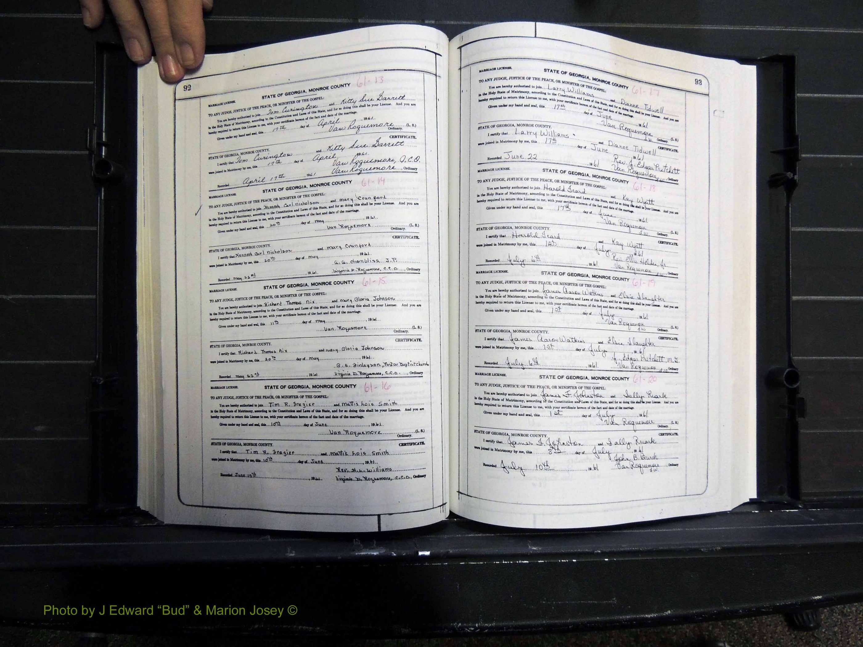 Monroe Co, GA, Marriages, Book K, 1952-1975 pg 092-093.JPG
