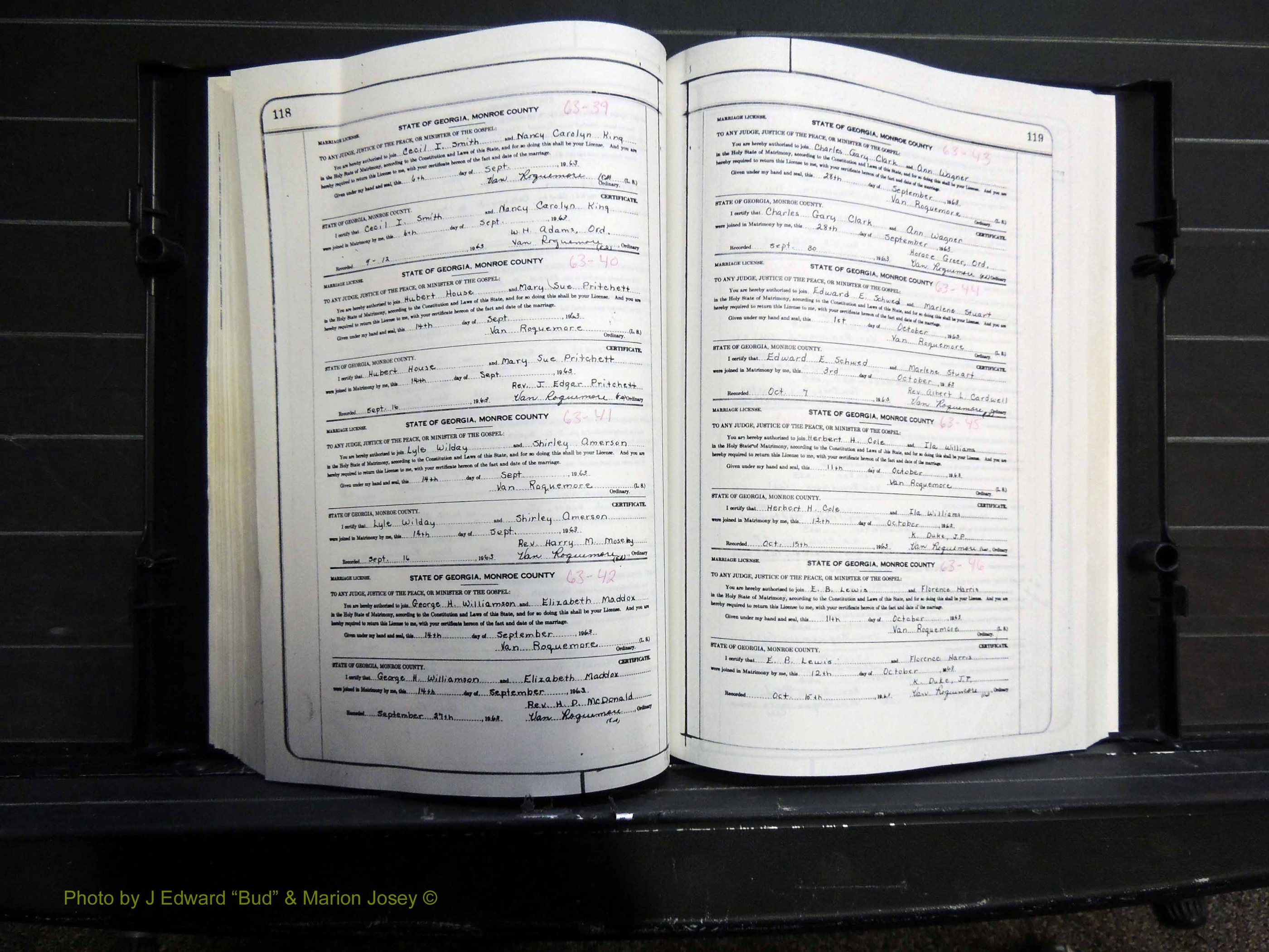Monroe Co, GA, Marriages, Book K, 1952-1975 pg 118-119.JPG