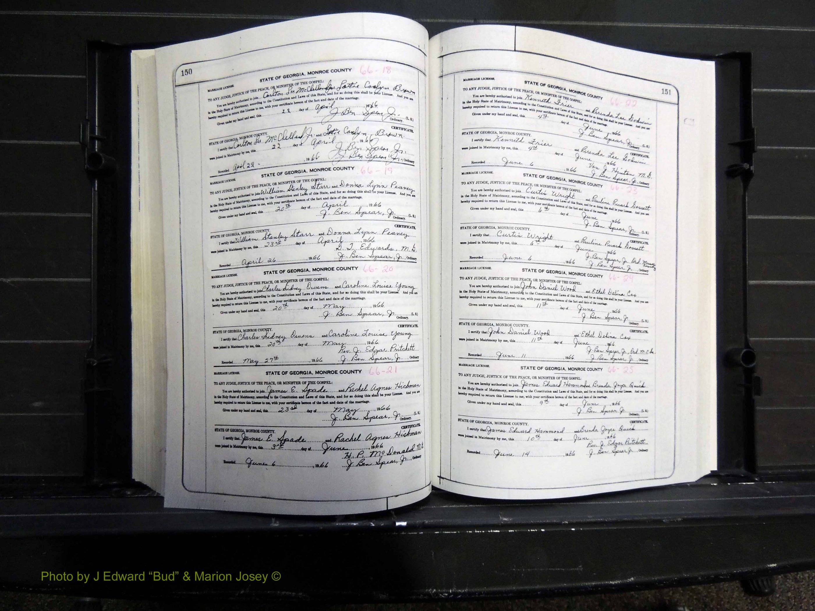 Monroe Co, GA, Marriages, Book K, 1952-1975 pg 150-151.JPG