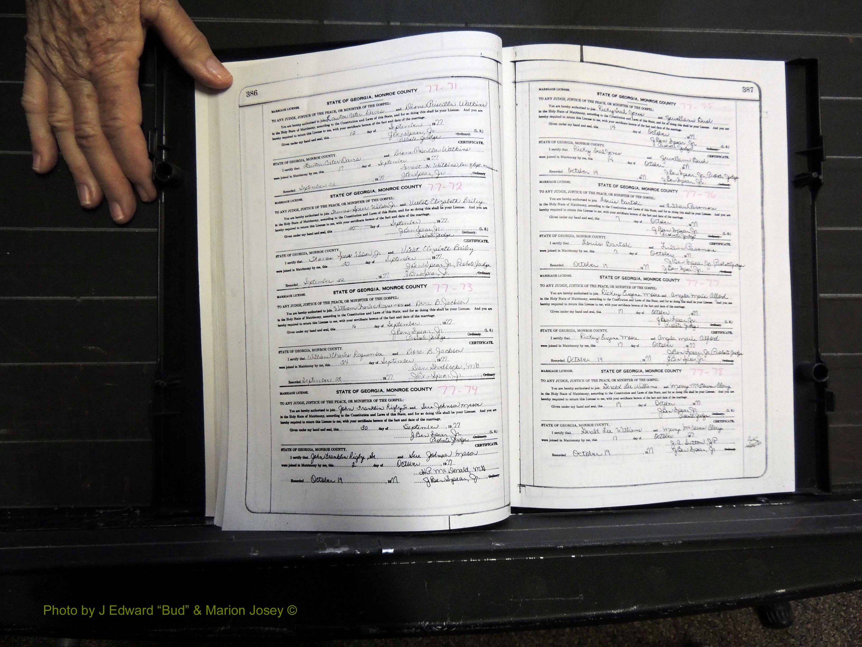 Monroe Co, GA, Marriages, Book K2, 1975-1984 pg 386-387.JPG