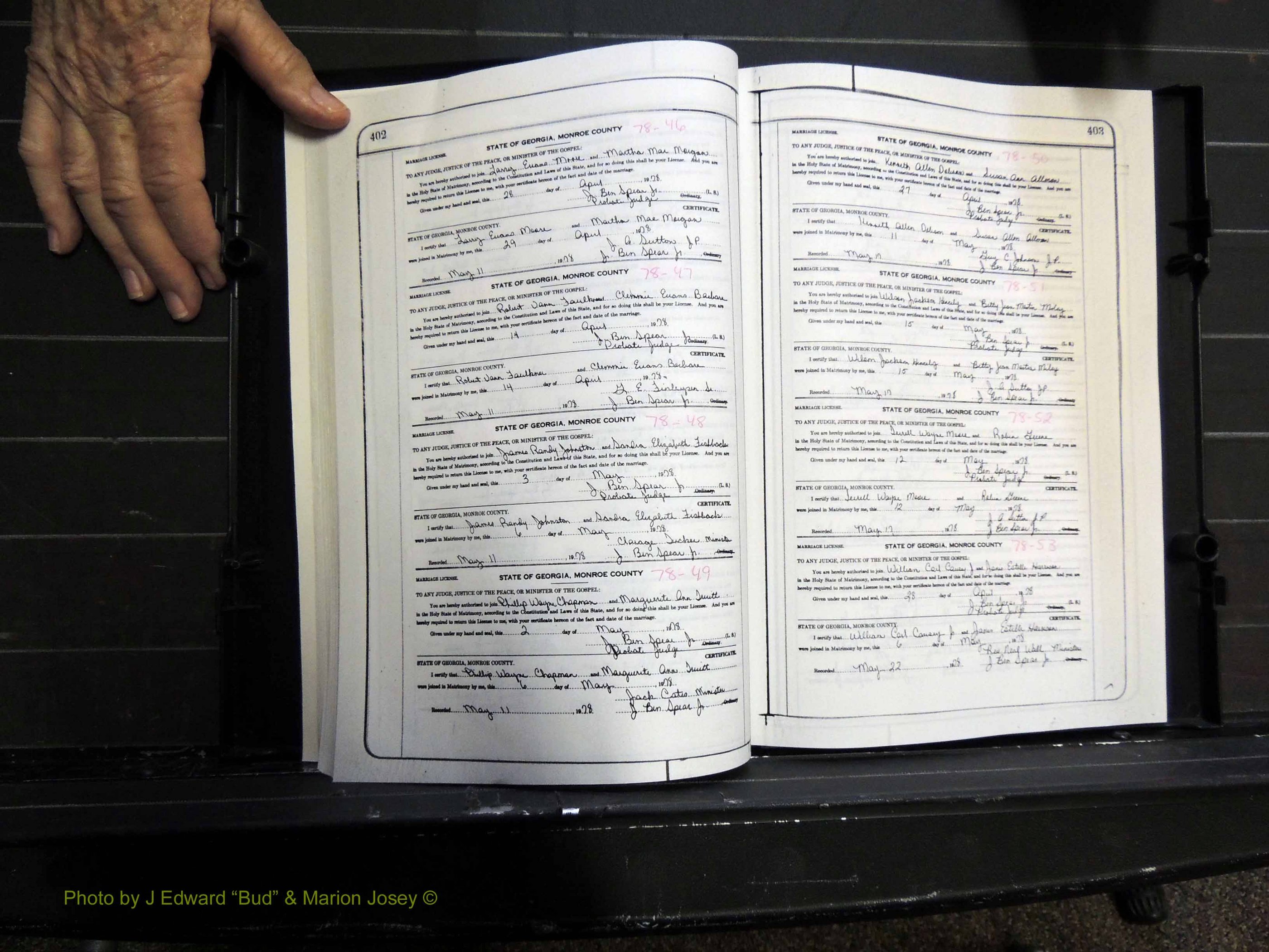 Monroe Co, GA, Marriages, Book K2, 1975-1984 pg 402-403.JPG