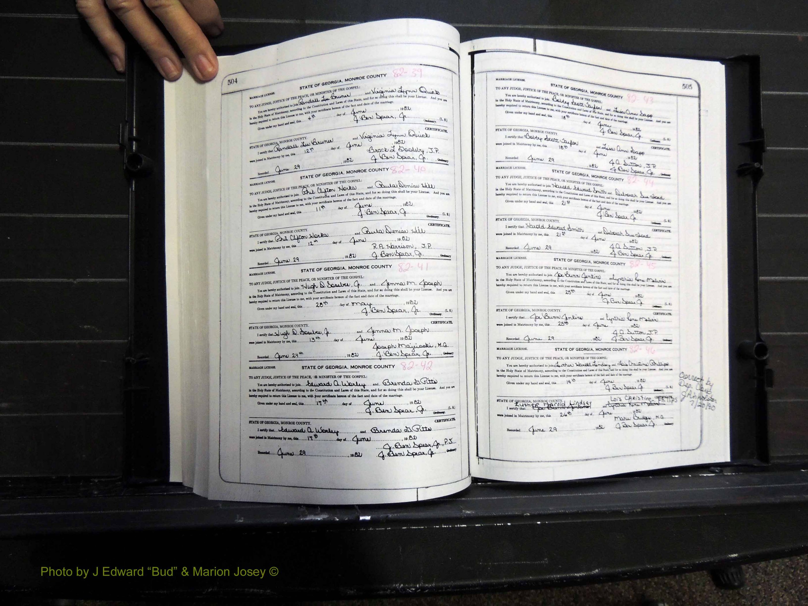 Monroe Co, GA, Marriages, Book K2, 1975-1984 pg 504-505.JPG