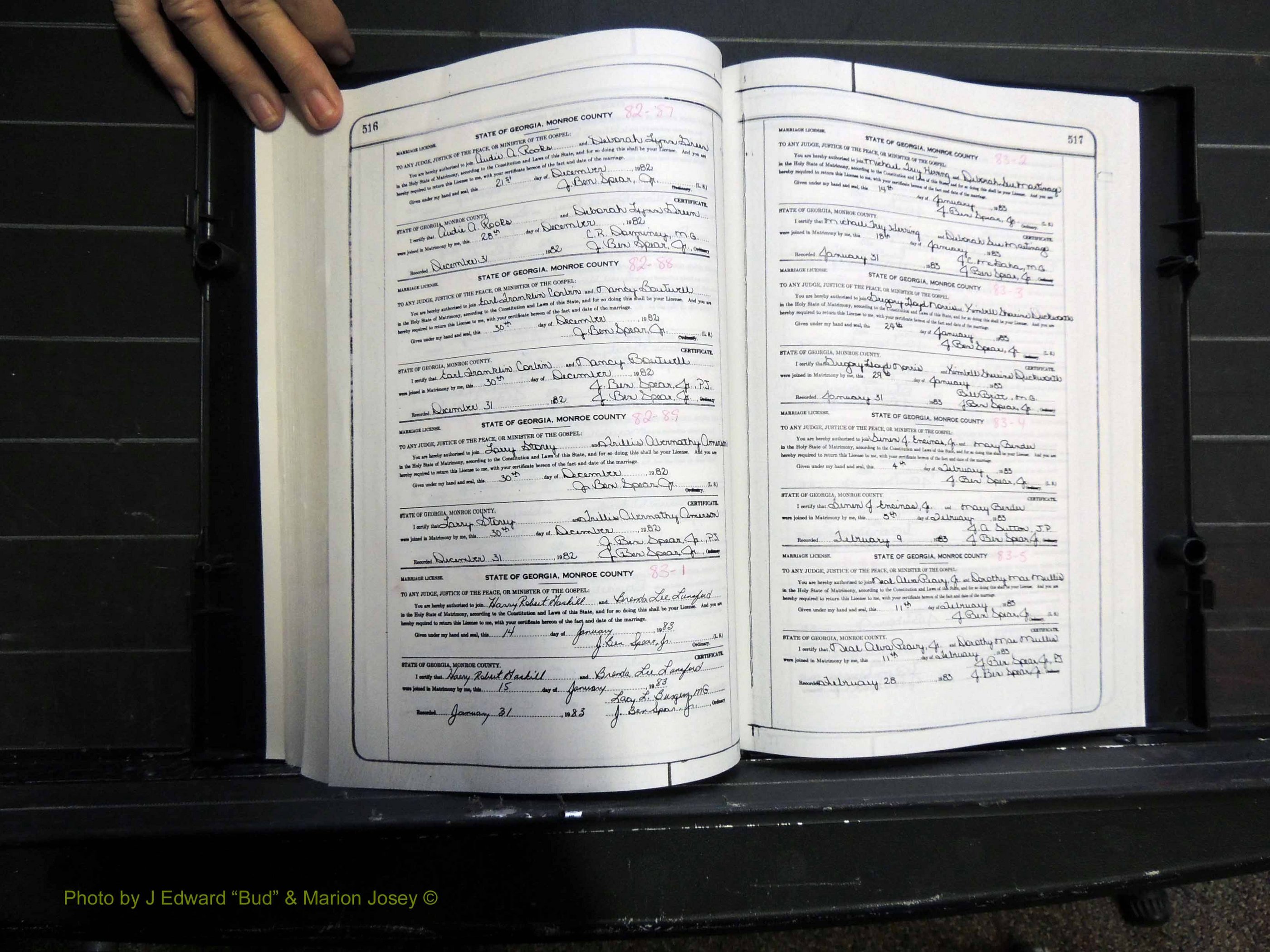 Monroe Co, GA, Marriages, Book K2, 1975-1984 pg 516-517.JPG