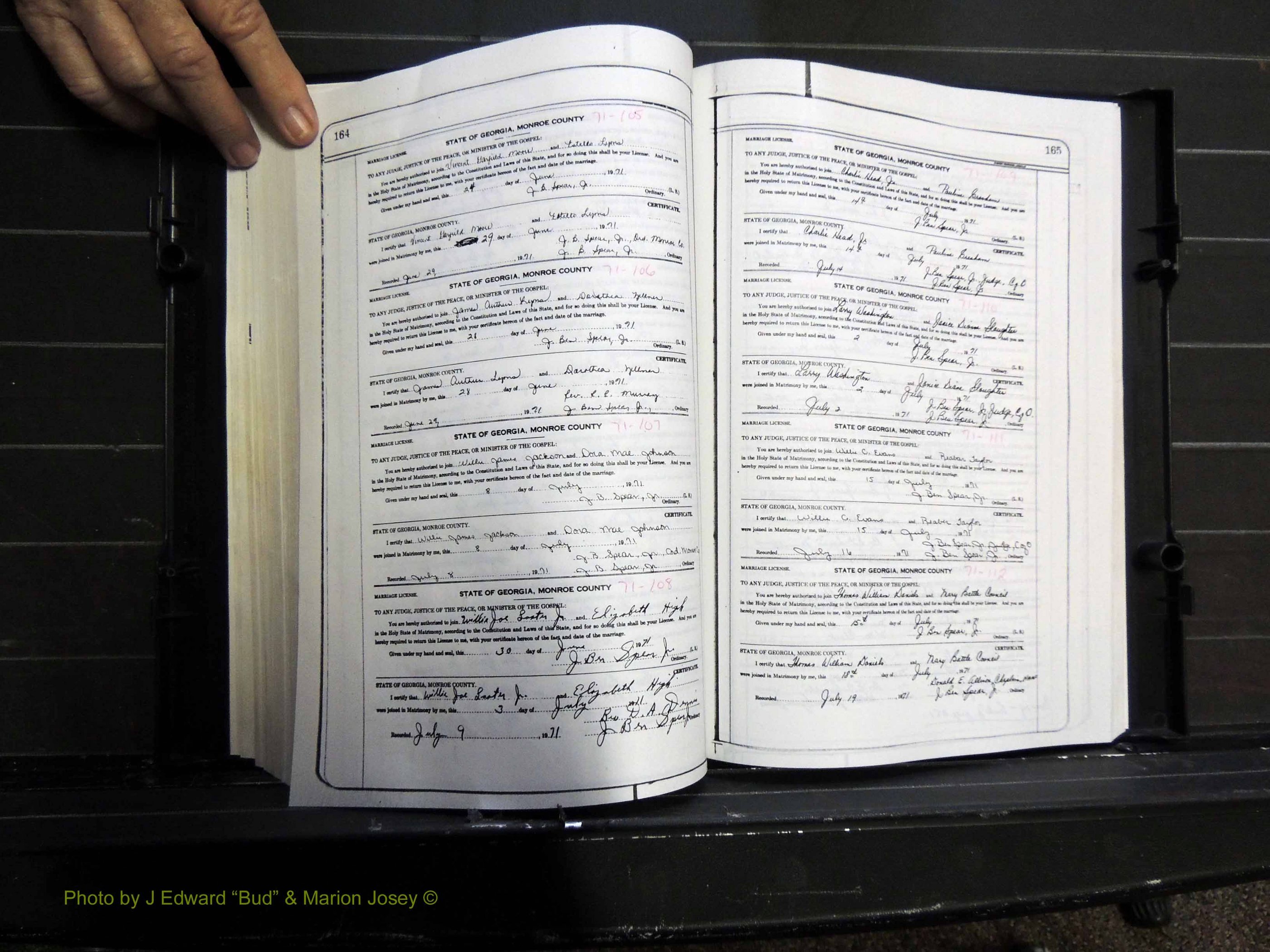 Monroe Co, GA, Marriages, Book L, 1952-1983 pg 164-165.JPG