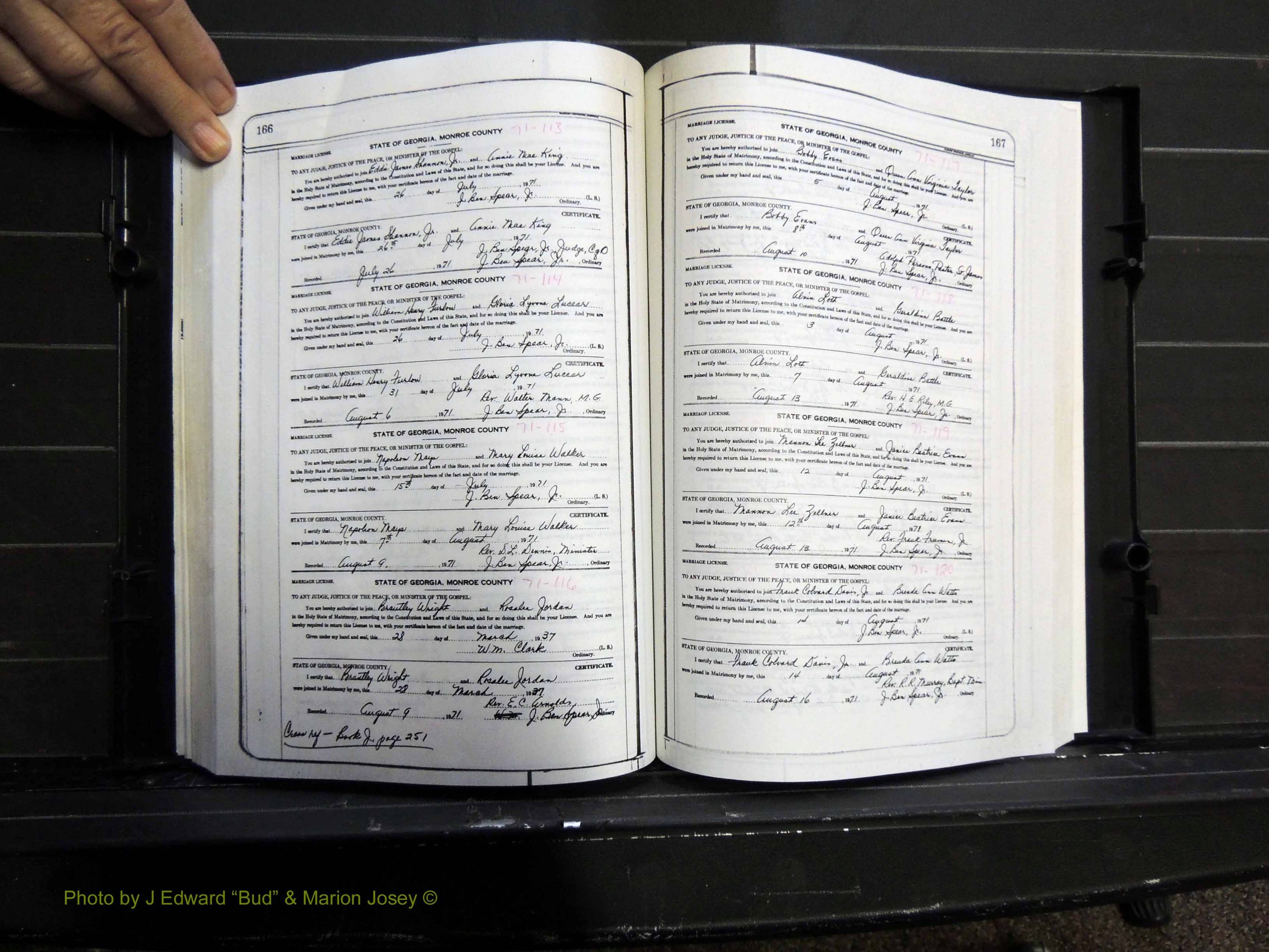 Monroe Co, GA, Marriages, Book L, 1952-1983 pg 166-167.JPG