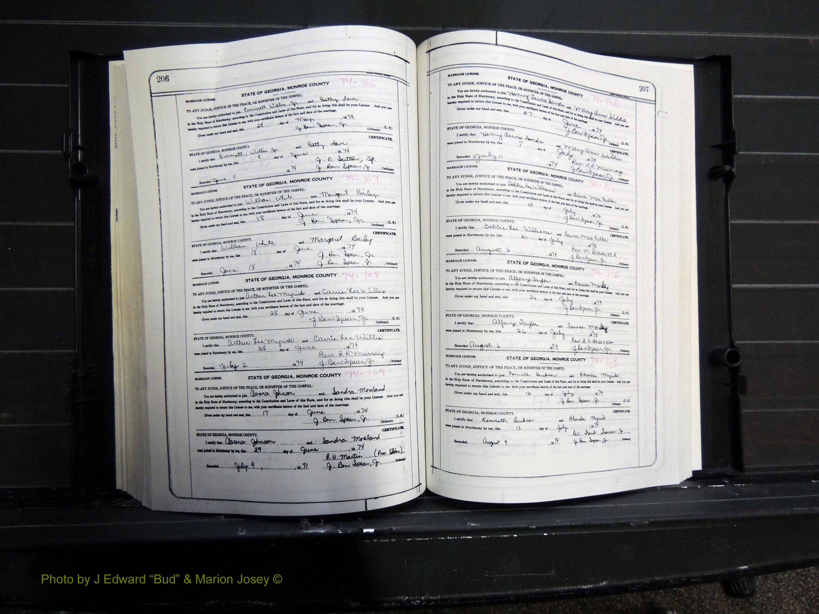 Monroe Co, GA, Marriages, Book L, 1952-1983 pg 206-207.JPG