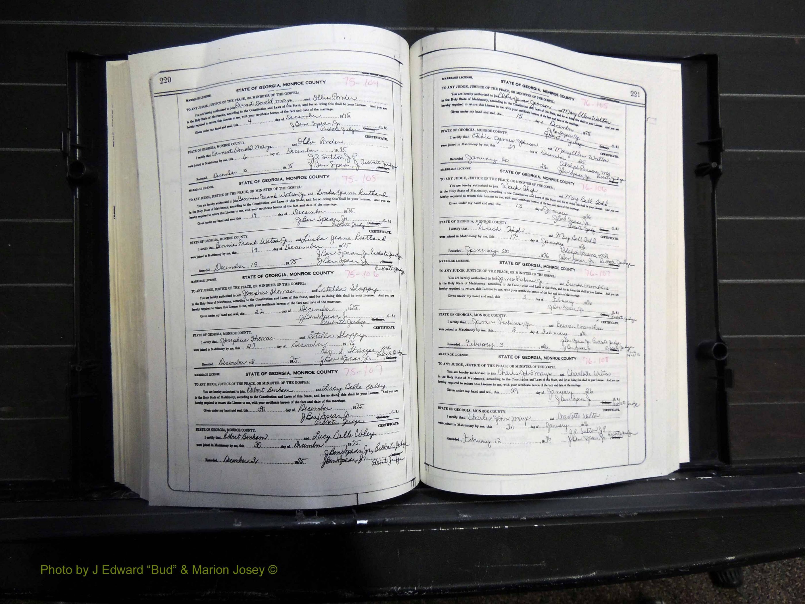 Monroe Co, GA, Marriages, Book L, 1952-1983 pg 220-221.JPG