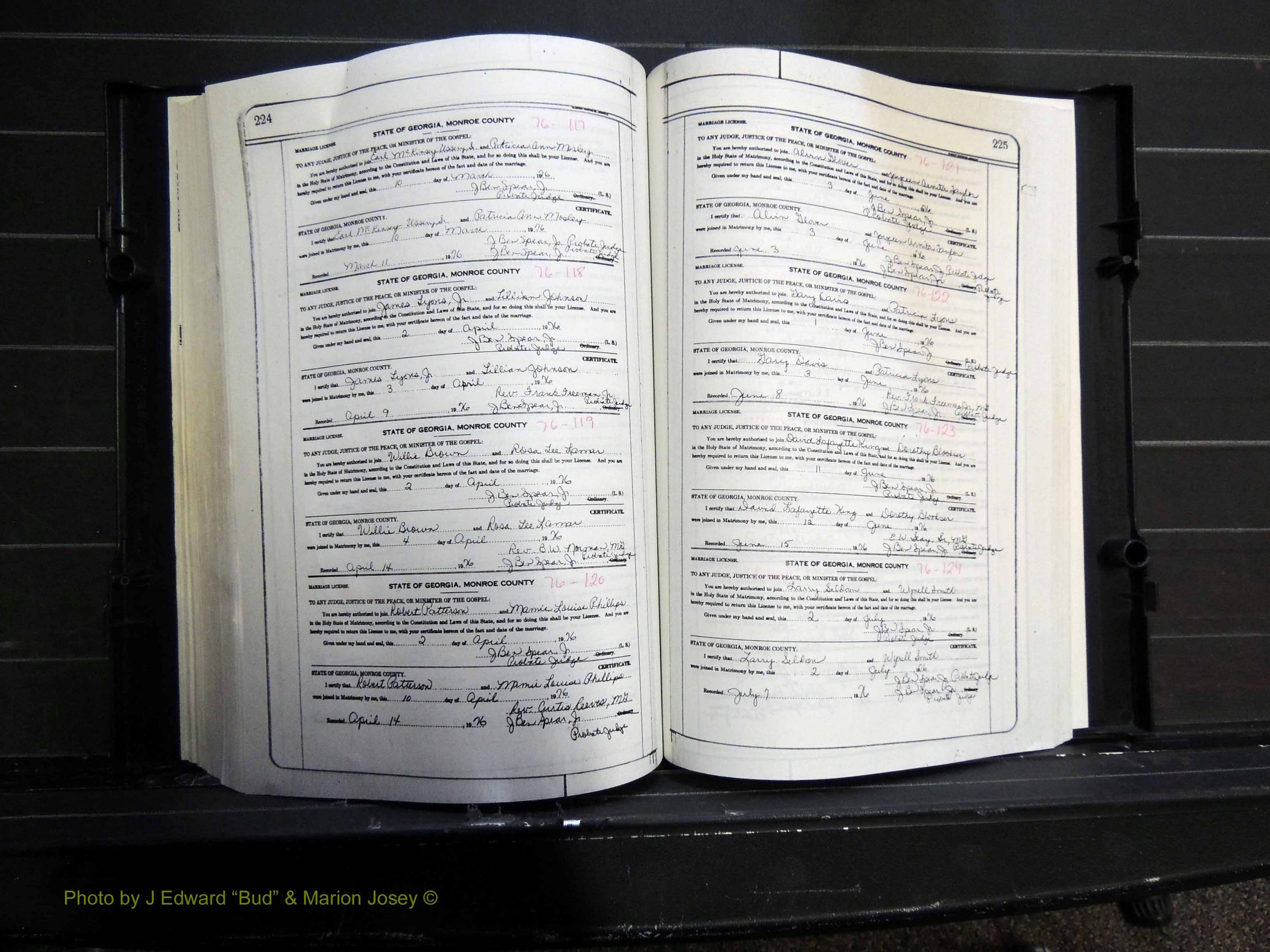 Monroe Co, GA, Marriages, Book L, 1952-1983 pg 224-225.JPG