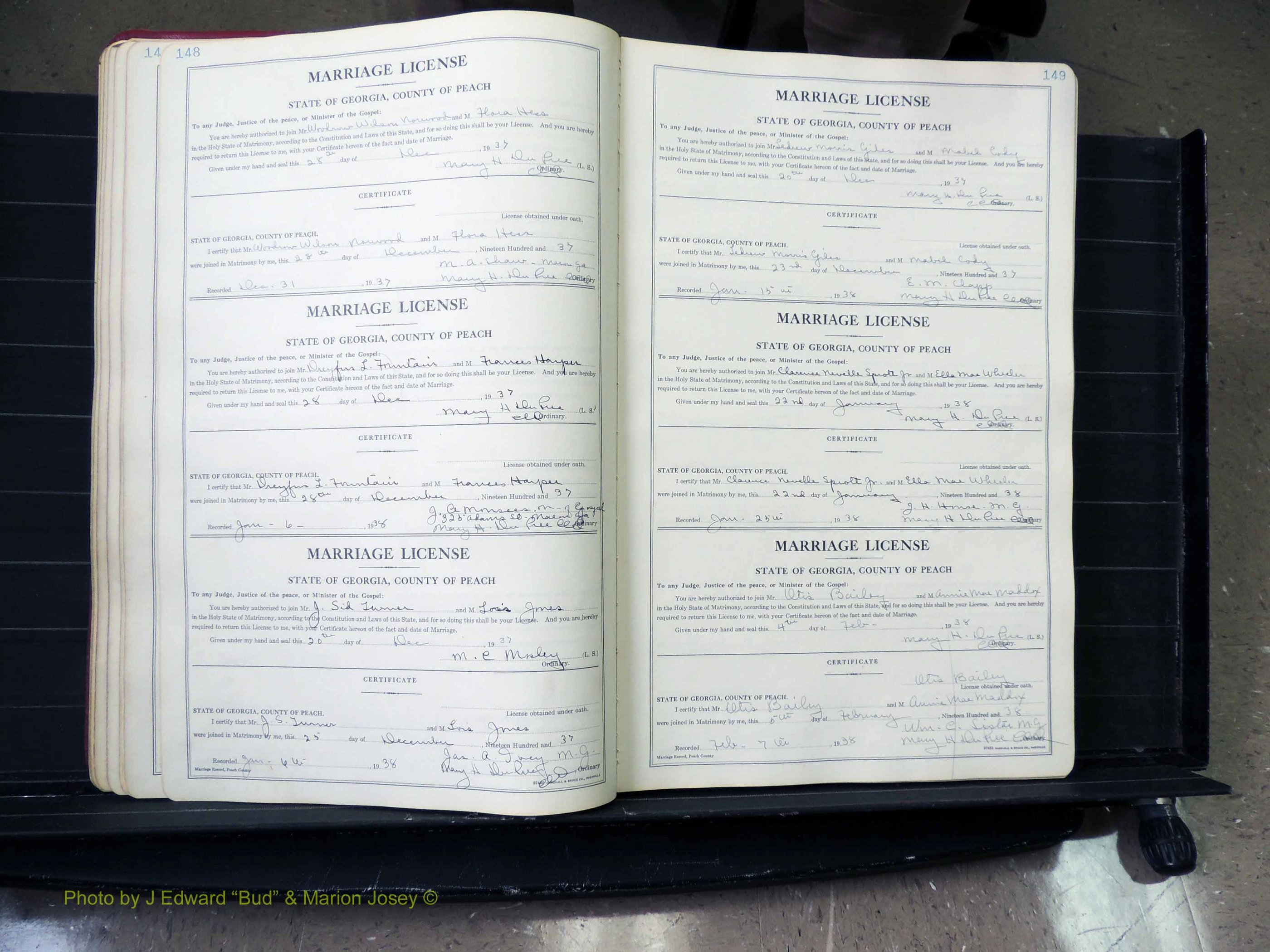 Peach Co, GA, Marriages, Book A, 1926-1960 pg 148-149.JPG