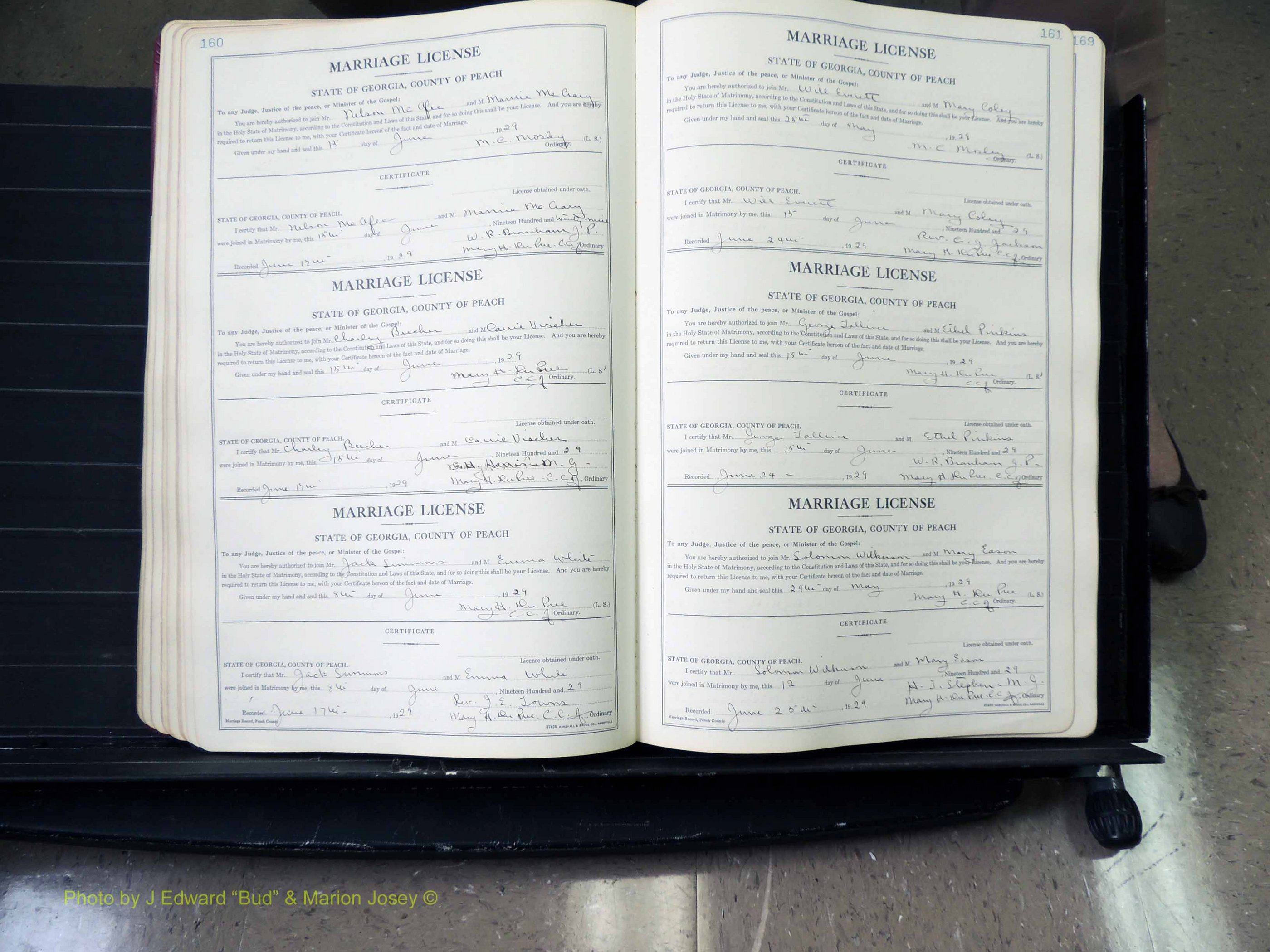 Peach Co, GA, Marriages, Book B, 1925-1991 pg 160-161.JPG