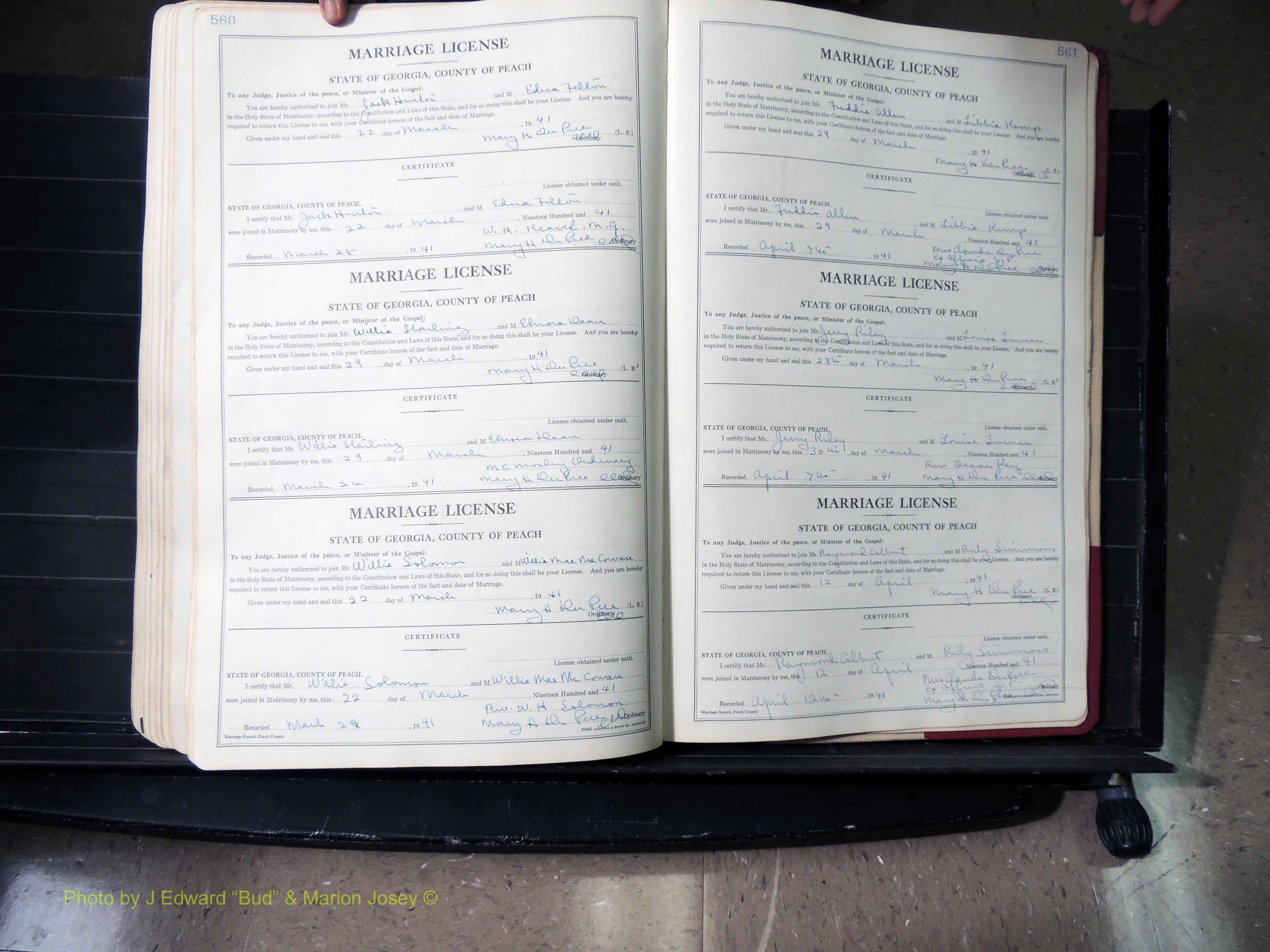 Peach Co, GA, Marriages, Book B, 1925-1991 pg 560-561.JPG