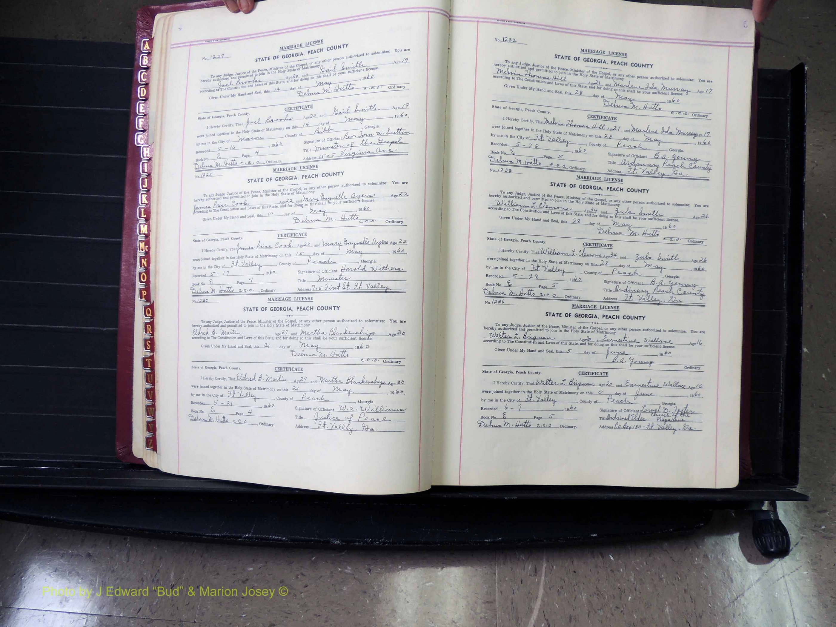 Peach Co, GA, Marriages, Book E, 1960-1984 pg 004-005.JPG