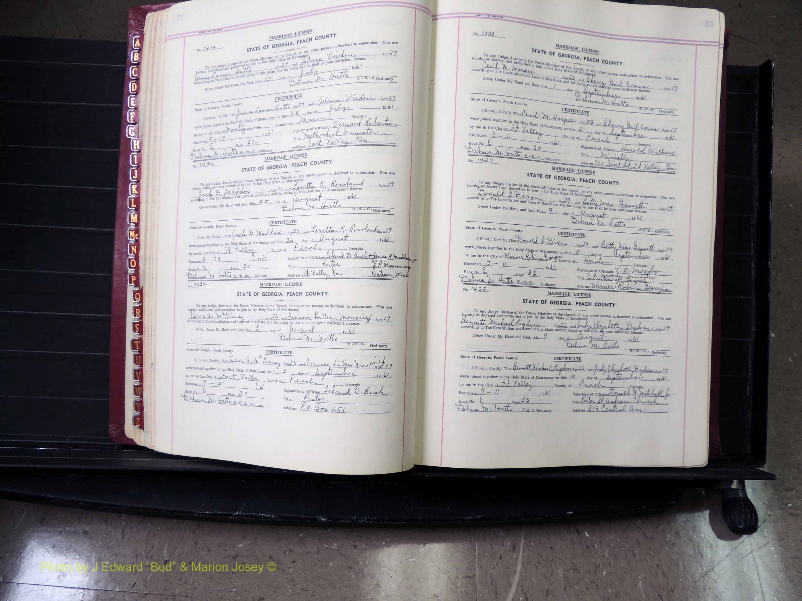 Peach Co, GA, Marriages, Book E, 1960-1984 pg 032-033.JPG