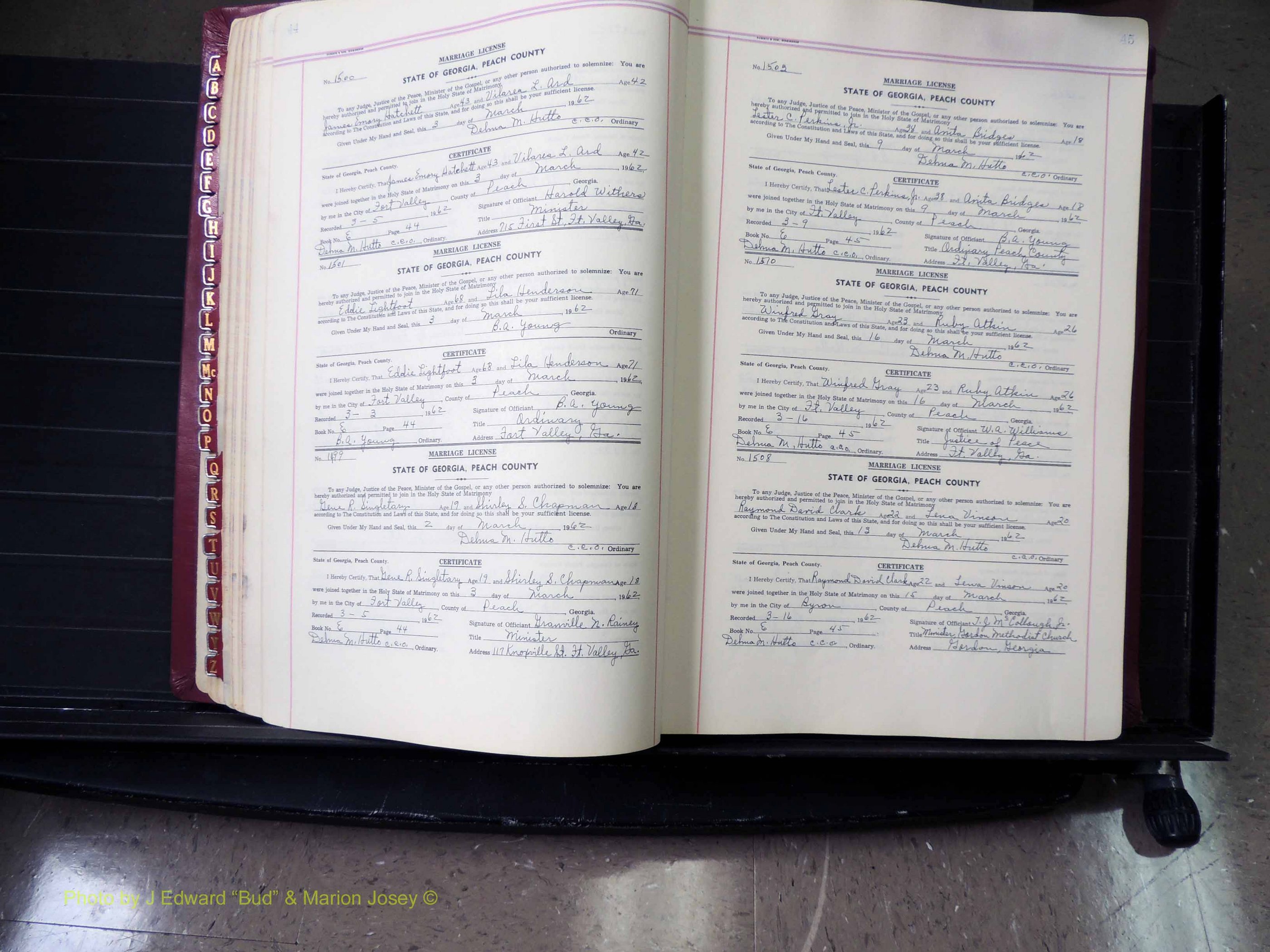 Peach Co, GA, Marriages, Book E, 1960-1984 pg 044-045.JPG