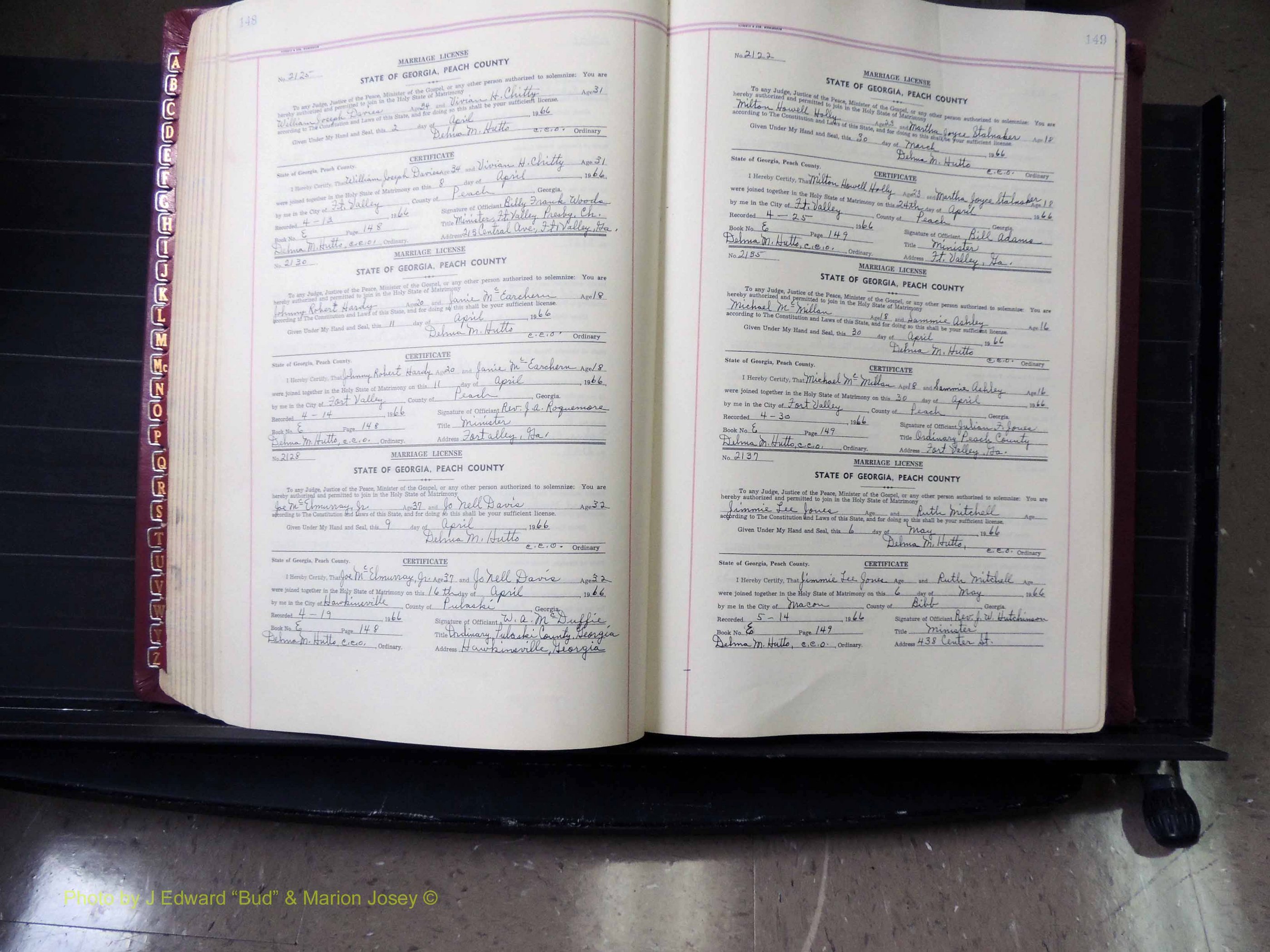 Peach Co, GA, Marriages, Book E, 1960-1984 pg 148-149.JPG