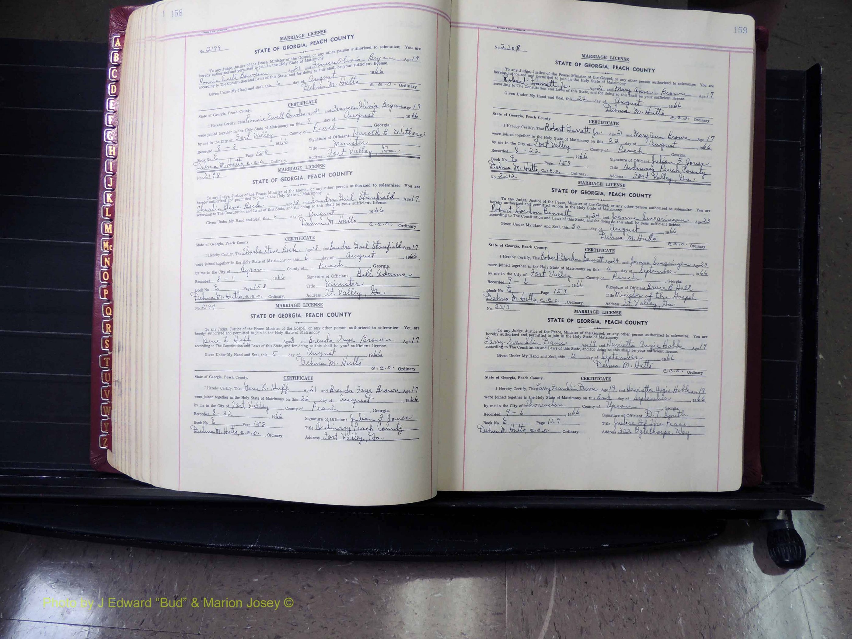 Peach Co, GA, Marriages, Book E, 1960-1984 pg 158-159.JPG