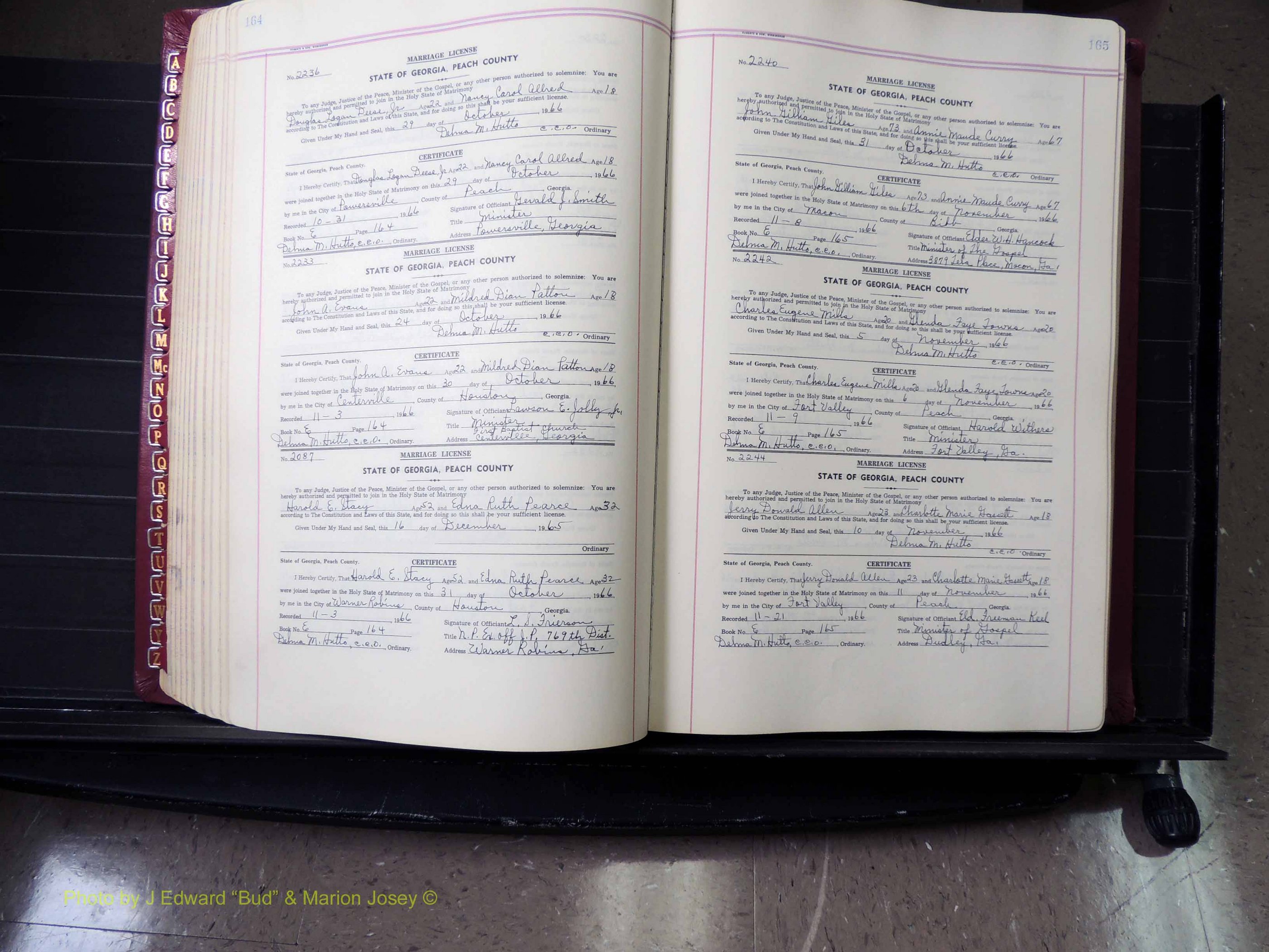 Peach Co, GA, Marriages, Book E, 1960-1984 pg 164-165.JPG