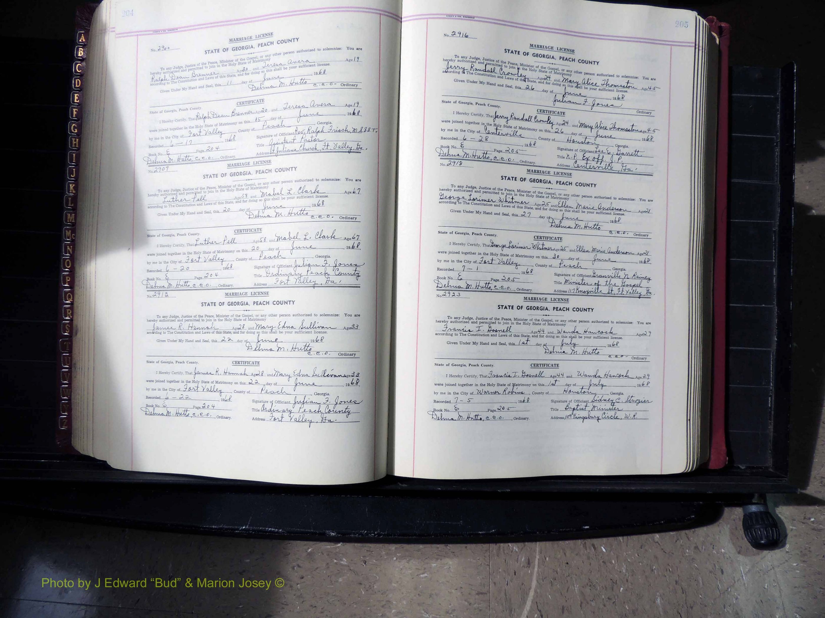 Peach Co, GA, Marriages, Book E, 1960-1984 pg 204-205.JPG