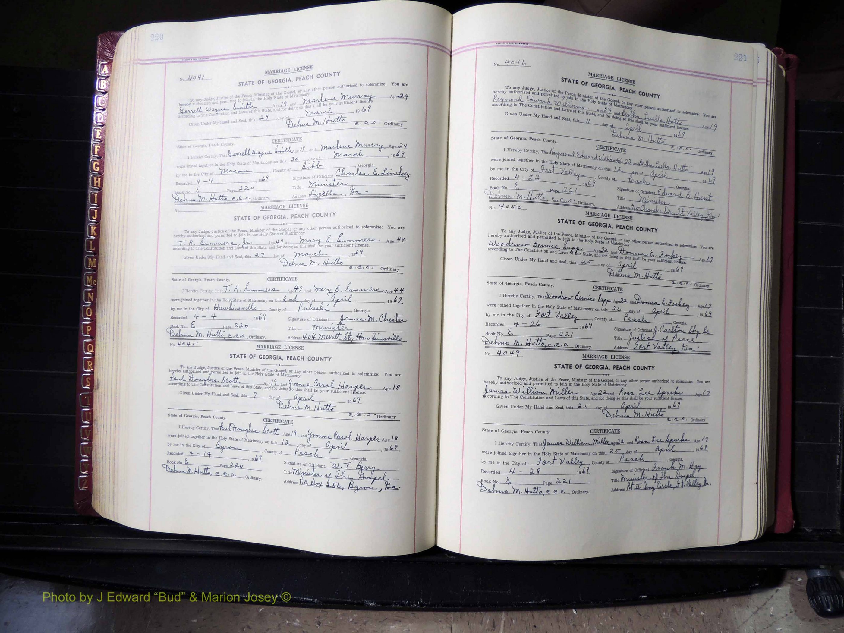 Peach Co, GA, Marriages, Book E, 1960-1984 pg 220-221.JPG
