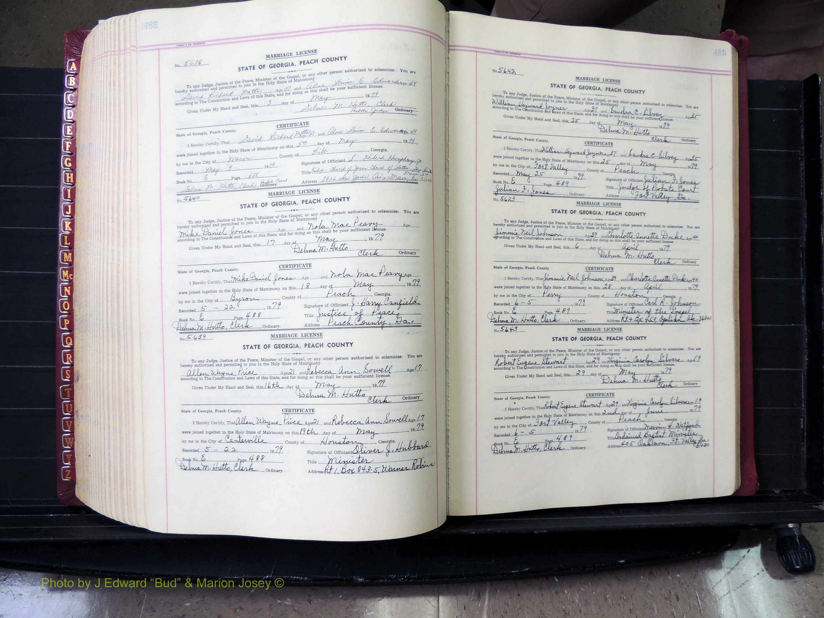 Peach Co, GA, Marriages, Book E, 1960-1984 pg 488-489.JPG