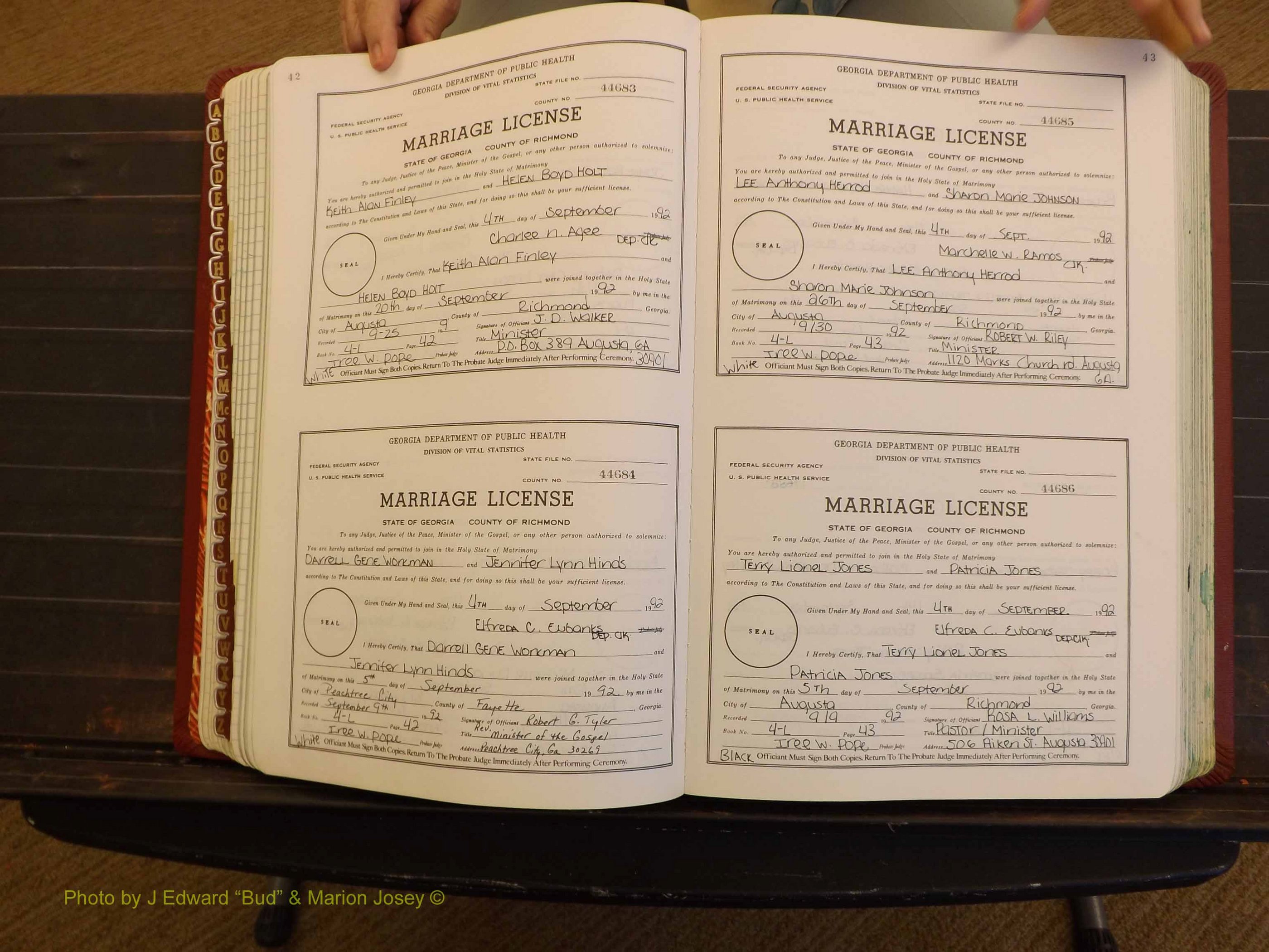 Richmond Marriages, 4L, 1992-1993 P 042-043.JPG