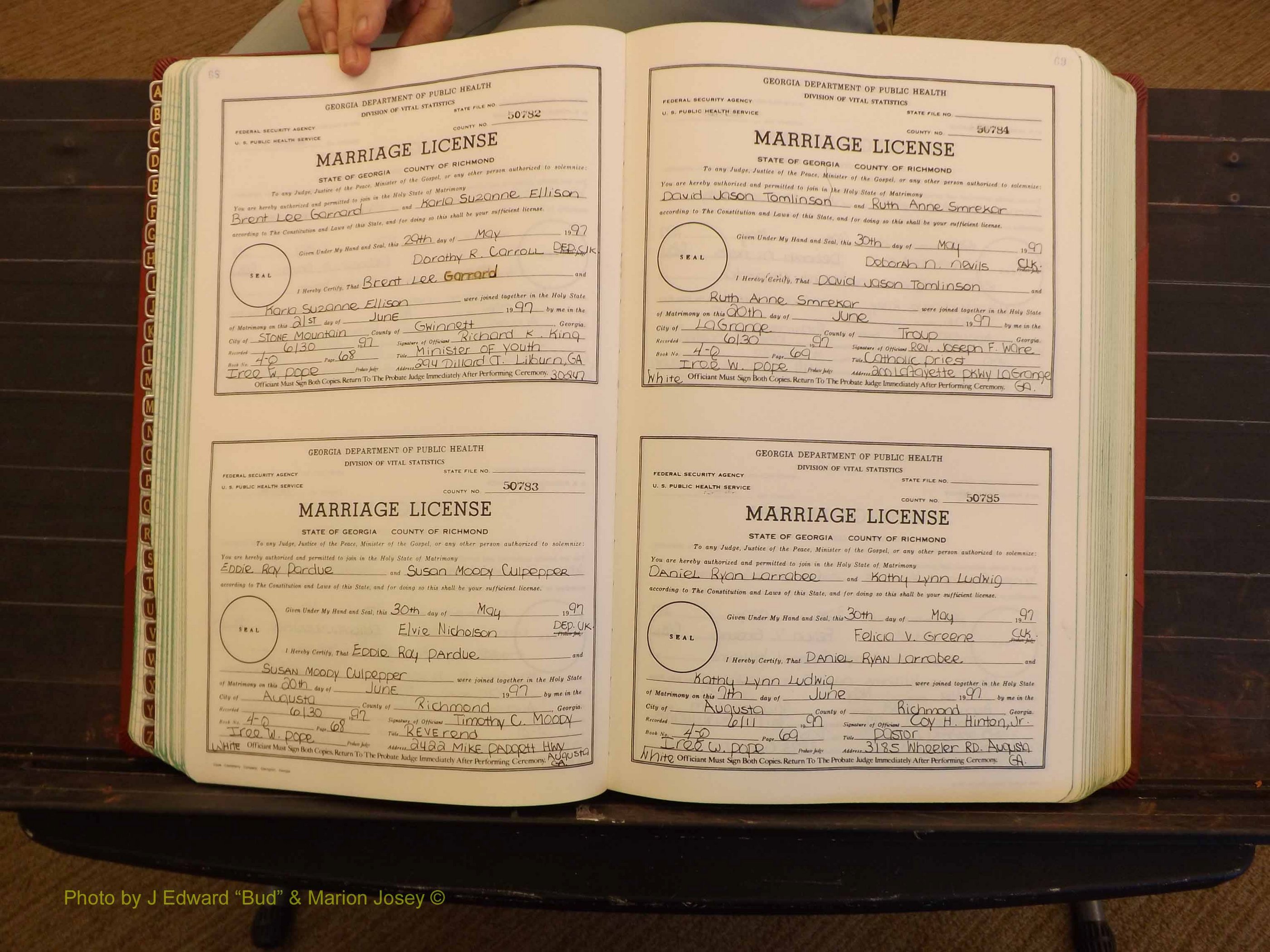 Richmond Marriages, 4Q, 1997-1998 P 068-069.JPG