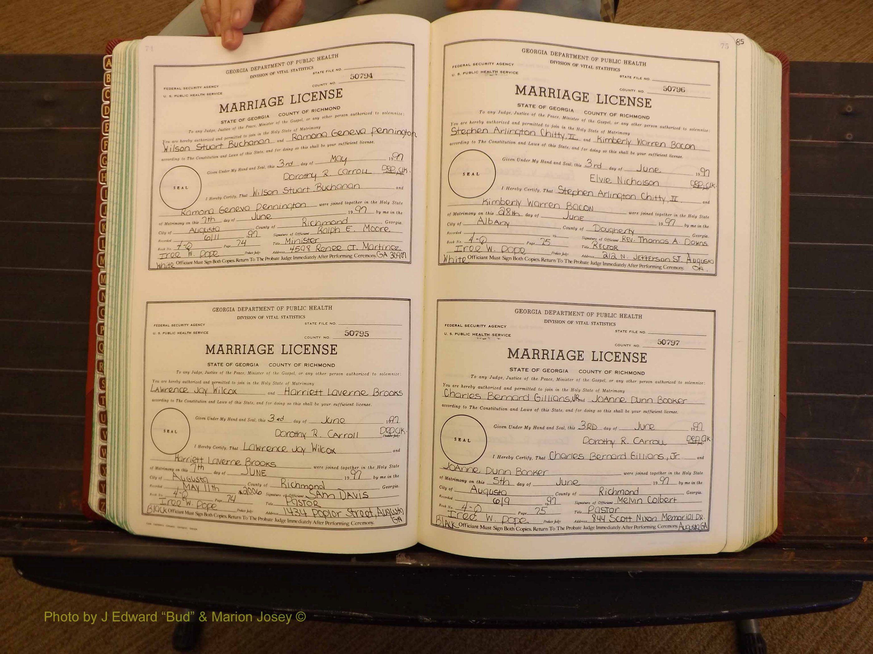 Richmond Marriages, 4Q, 1997-1998 P 074-075.JPG