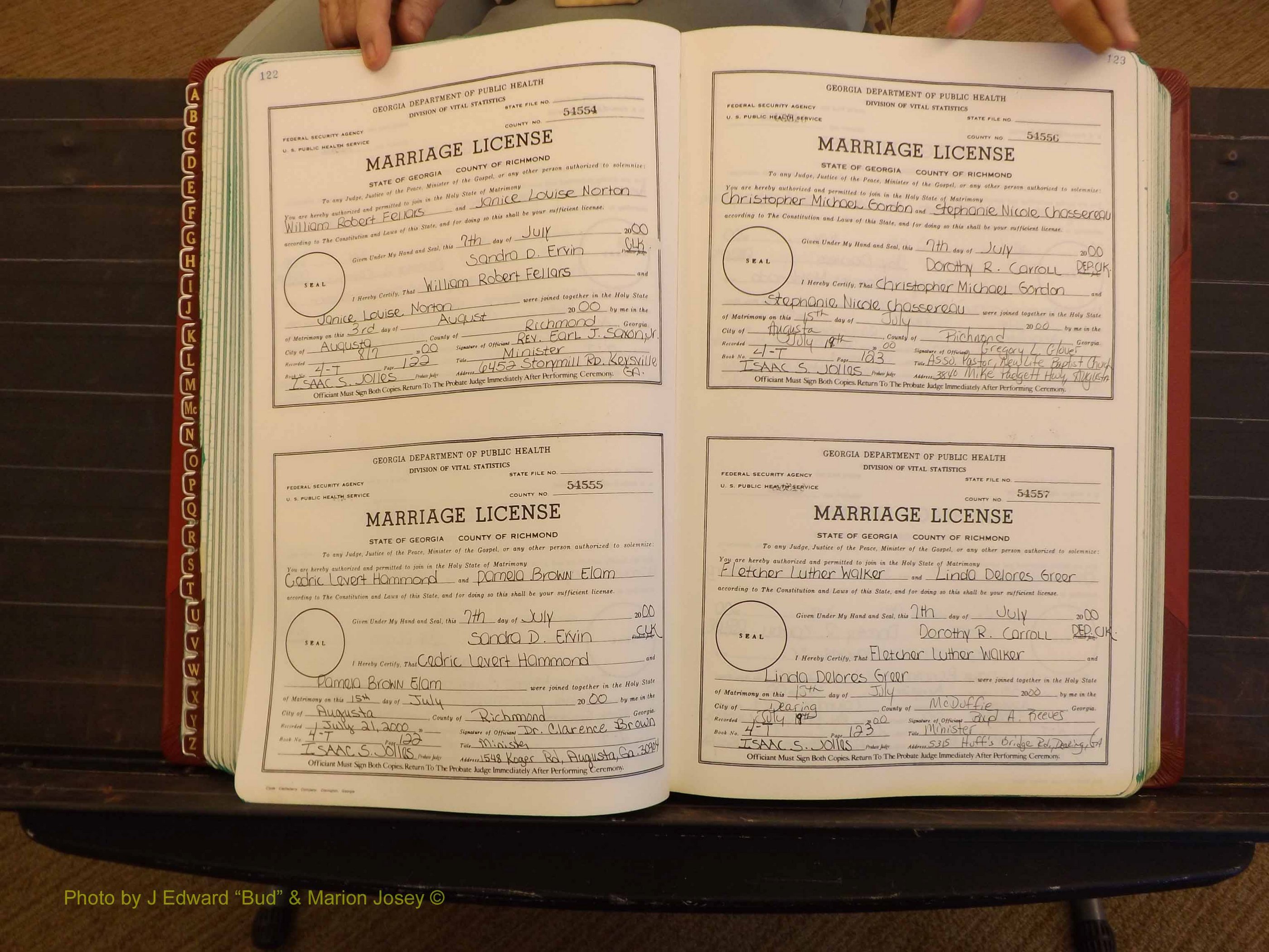 Richmond Marriages, 4 T, 2000-2001 P 122-123.JPG