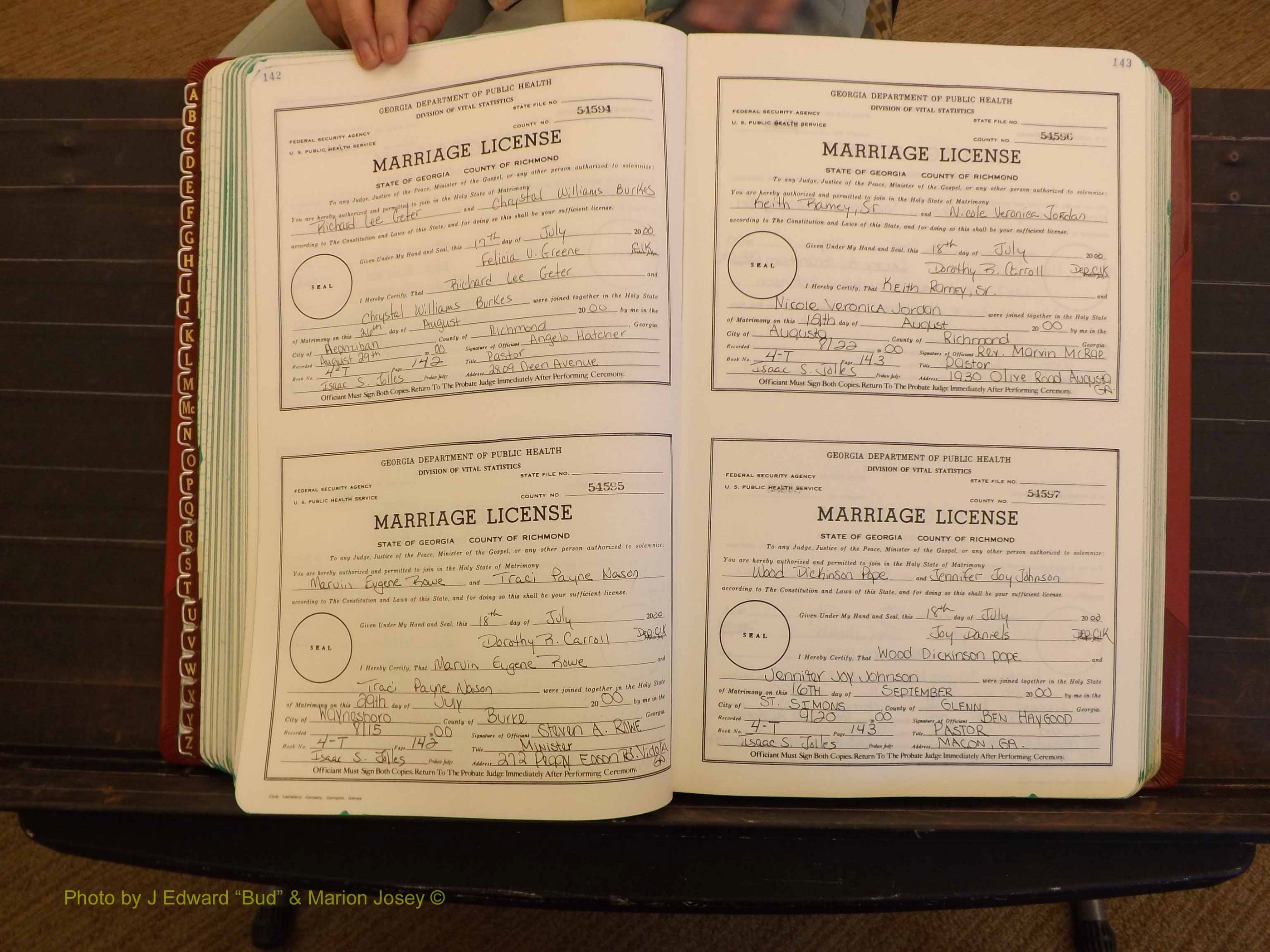 Richmond Marriages, 4 T, 2000-2001 P 142-143.JPG