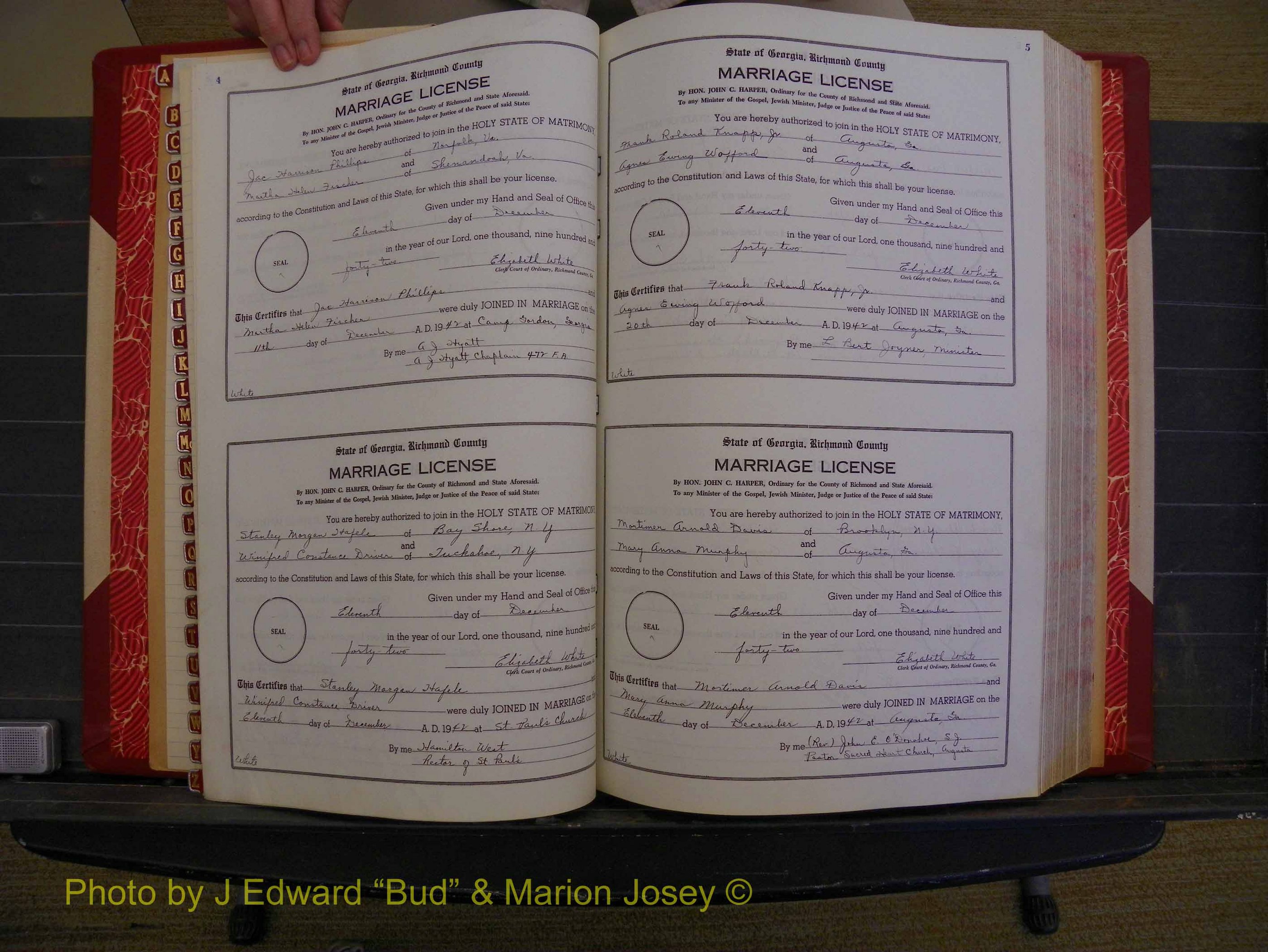 Richmond Marriages, Book V V, 1942-1944 P 004-005.JPG